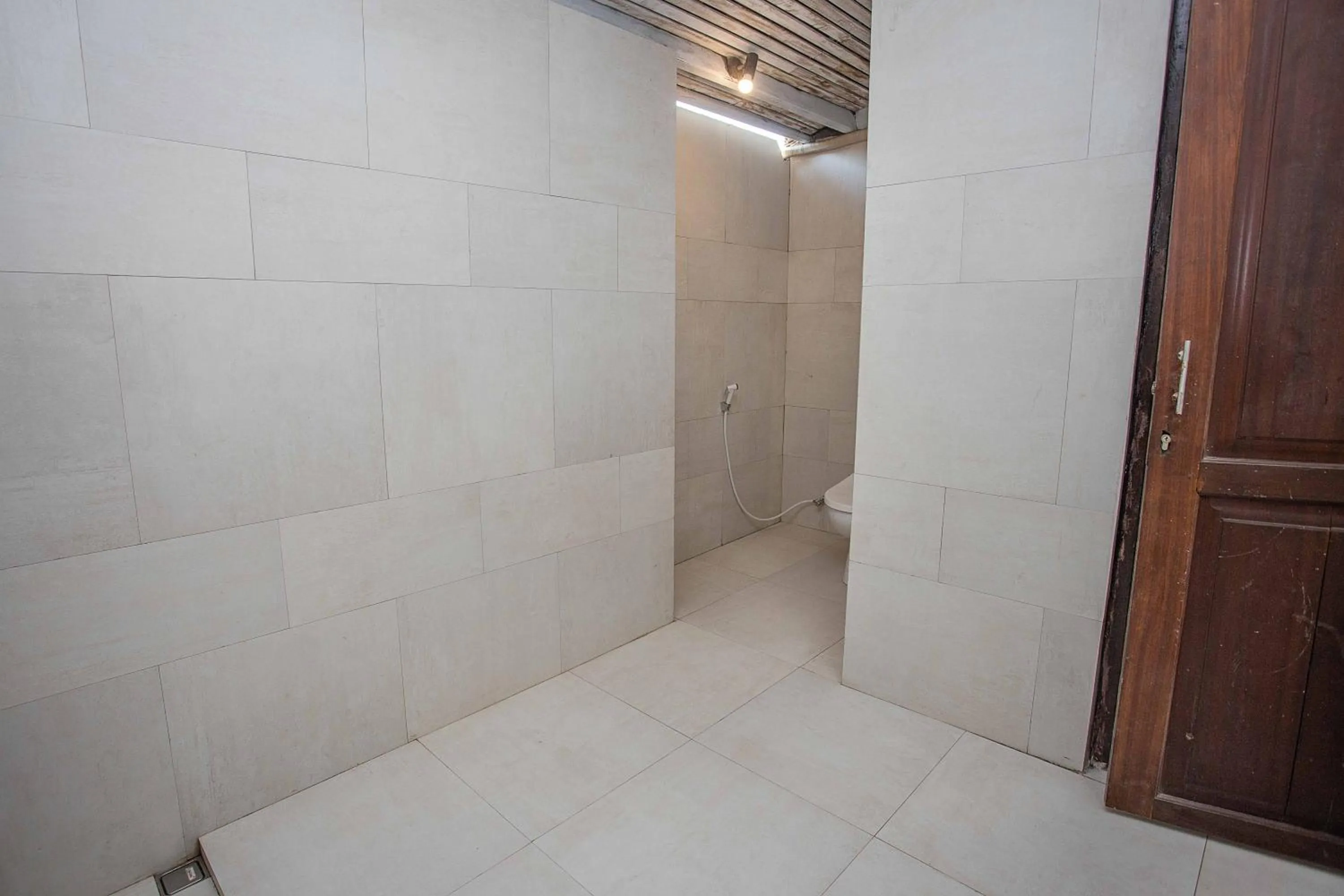 The Tanis Beach Resort Nusa Lembongan