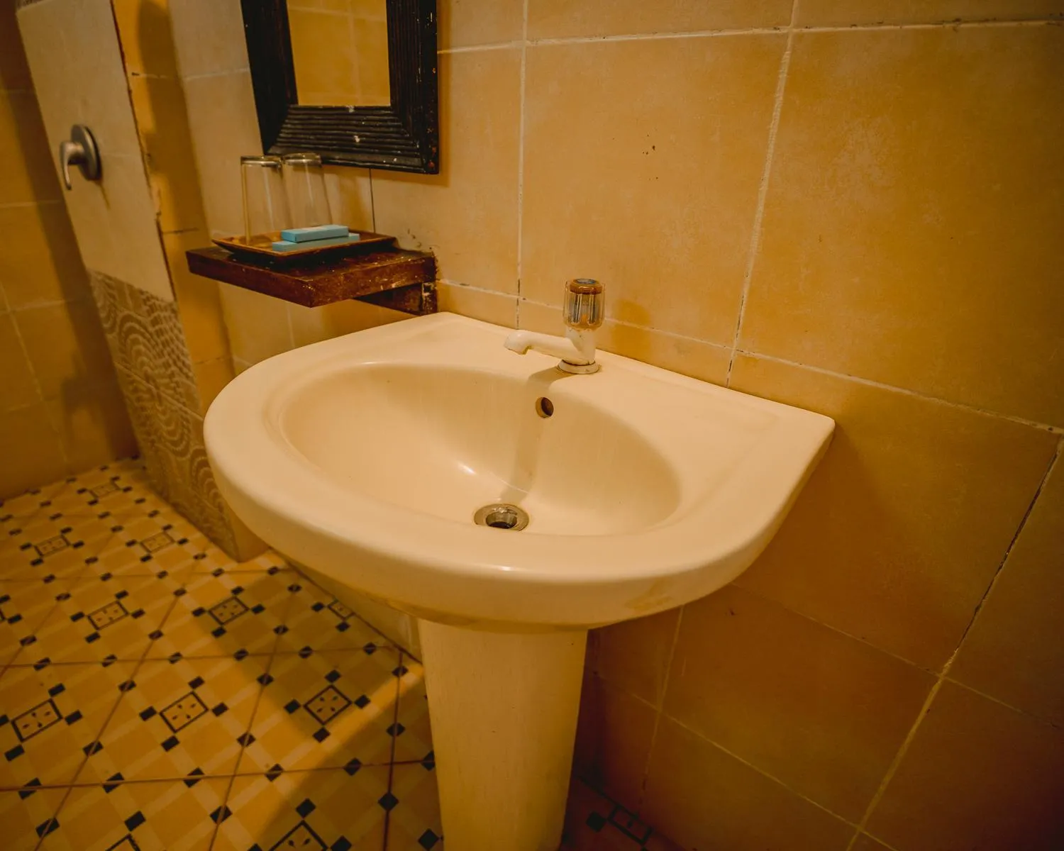 Bathroom in The Tanis Beach Resort Nusa Lembongan
