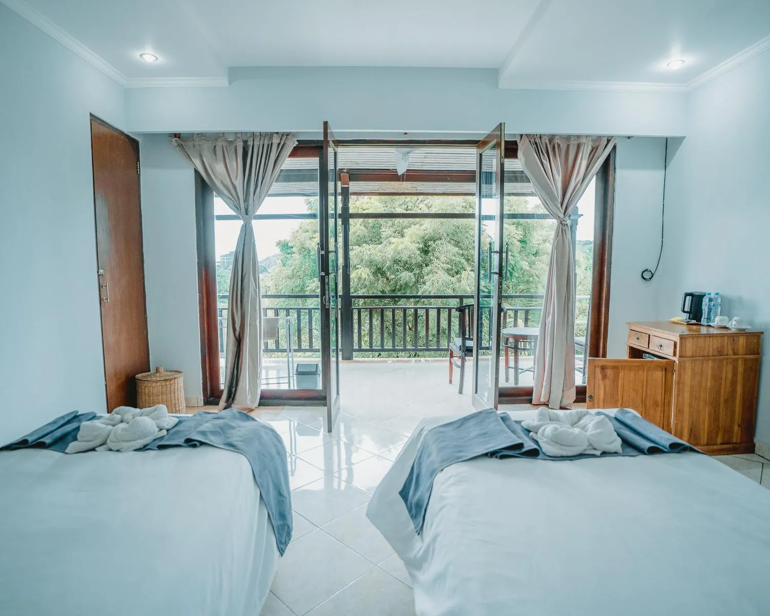 Bed in The Tanis Beach Resort Nusa Lembongan