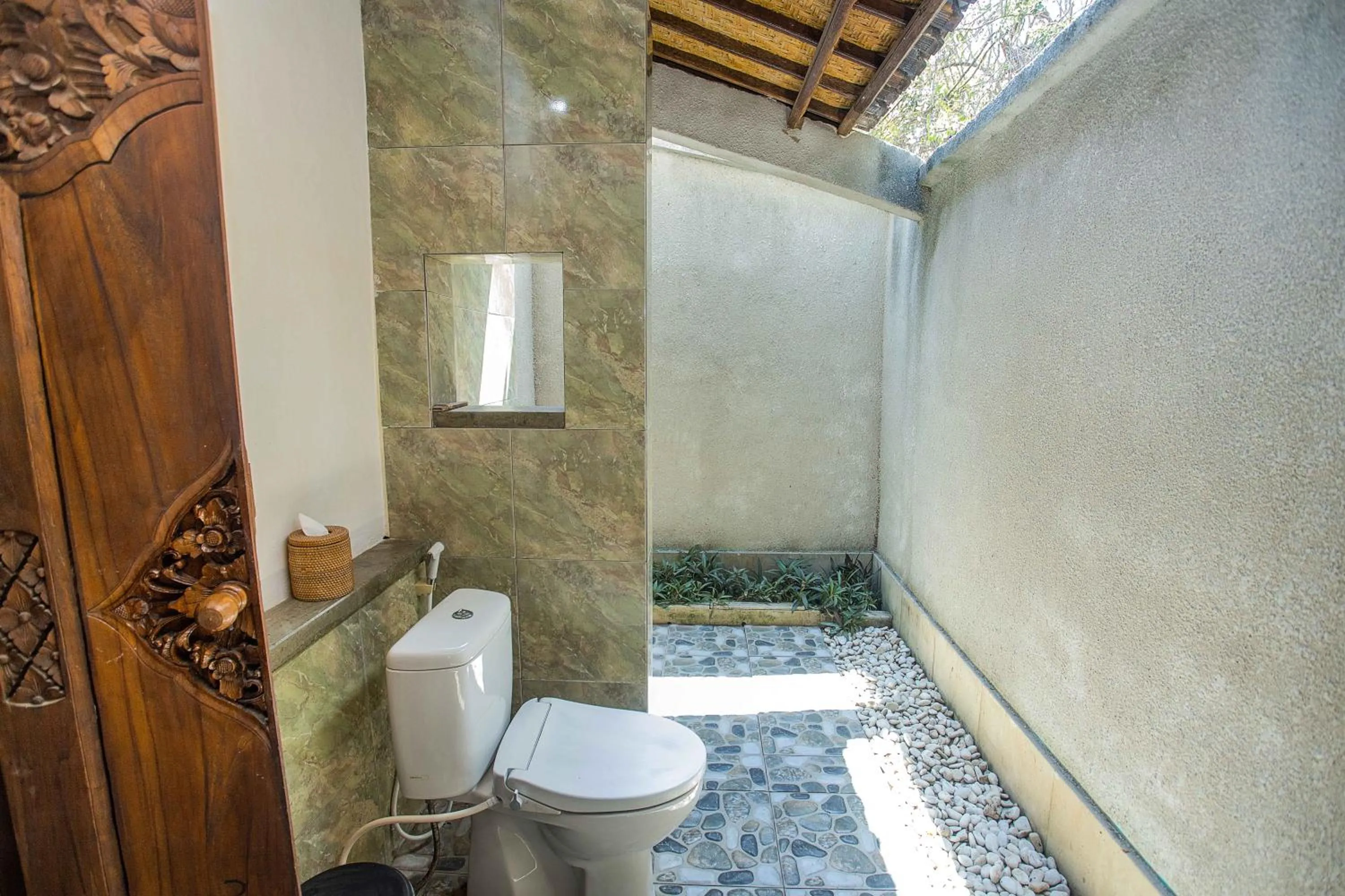 The Tanis Beach Resort Nusa Lembongan