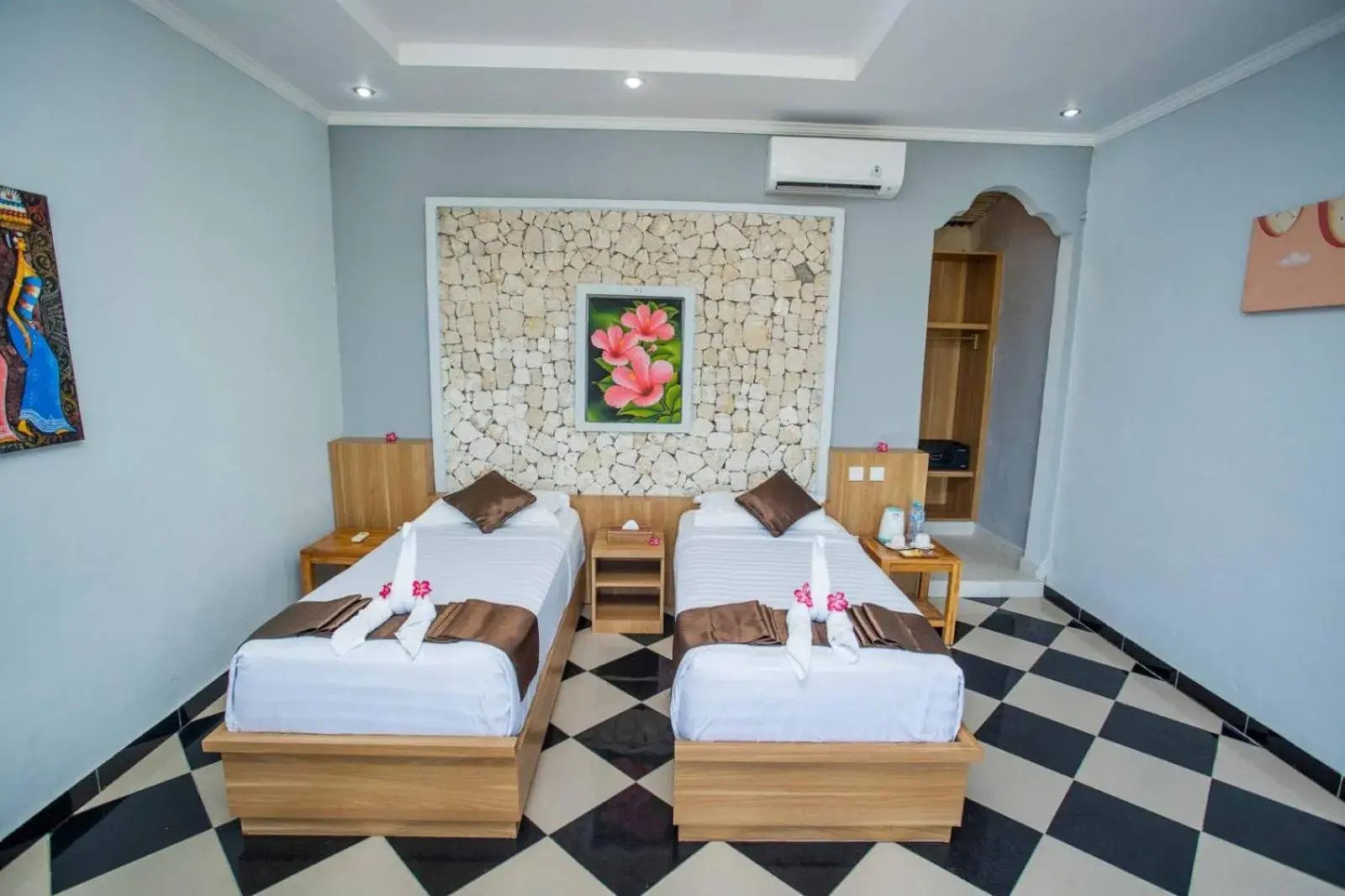 Bed in The Tanis Beach Resort Nusa Lembongan Bed in The Tanis Beach Resort Nusa Lembongan
