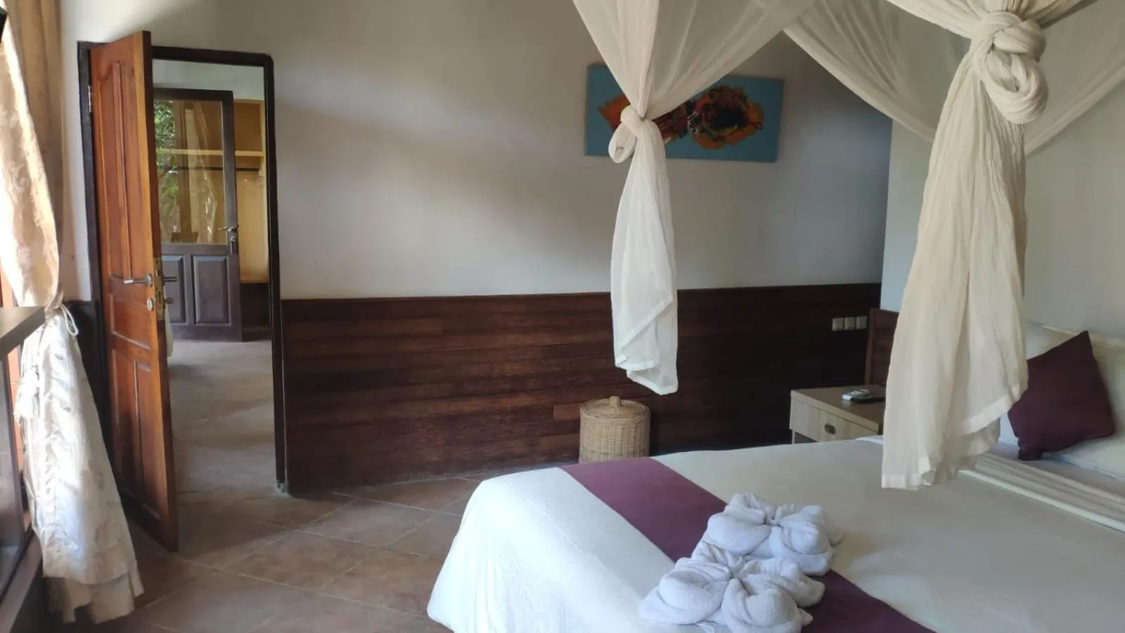 Bed in The Tanis Beach Resort Nusa Lembongan