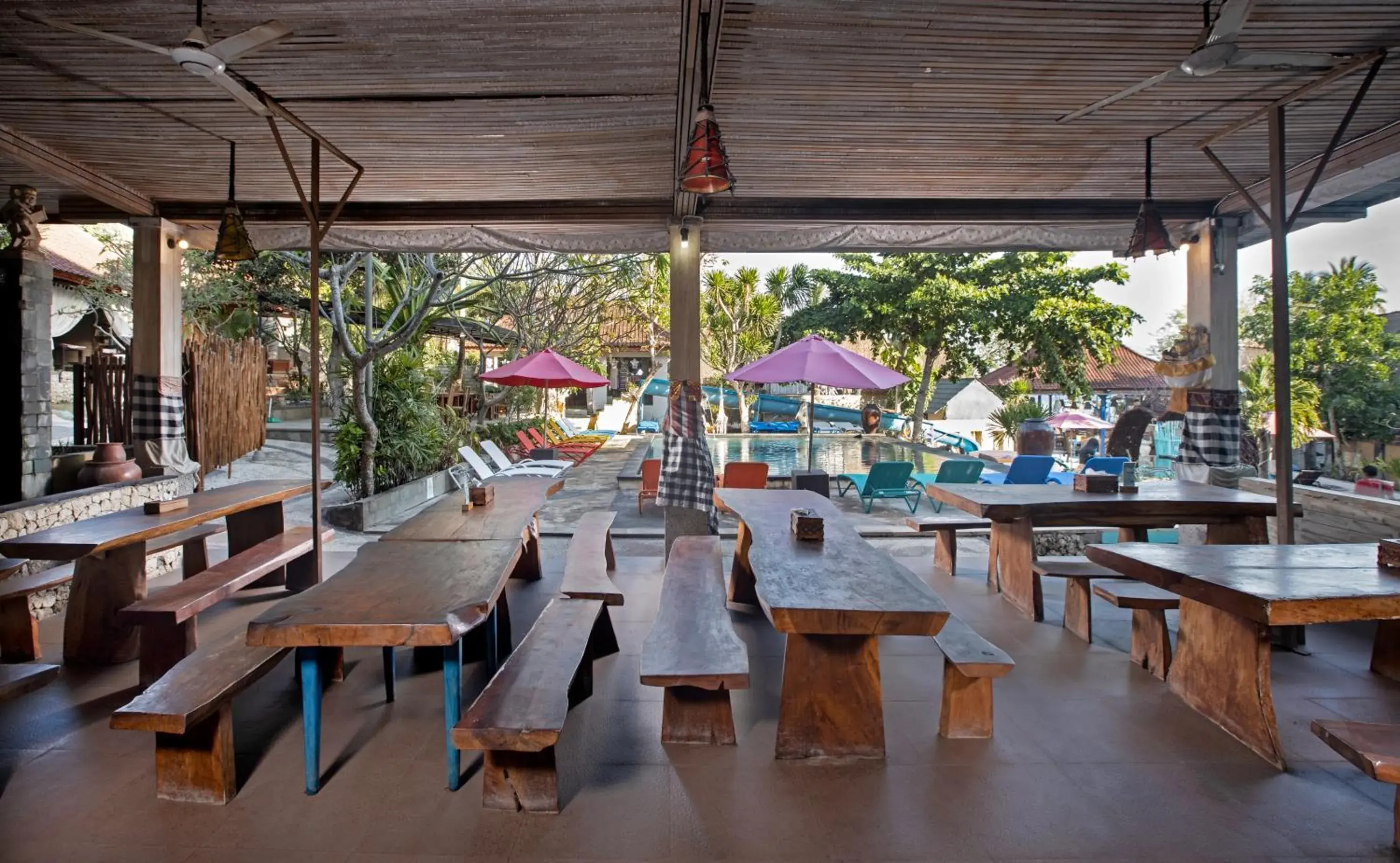 Restaurant/places to eat in The Tanis Beach Resort Nusa Lembongan Restaurant/places to eat in The Tanis Beach Resort Nusa Lembongan