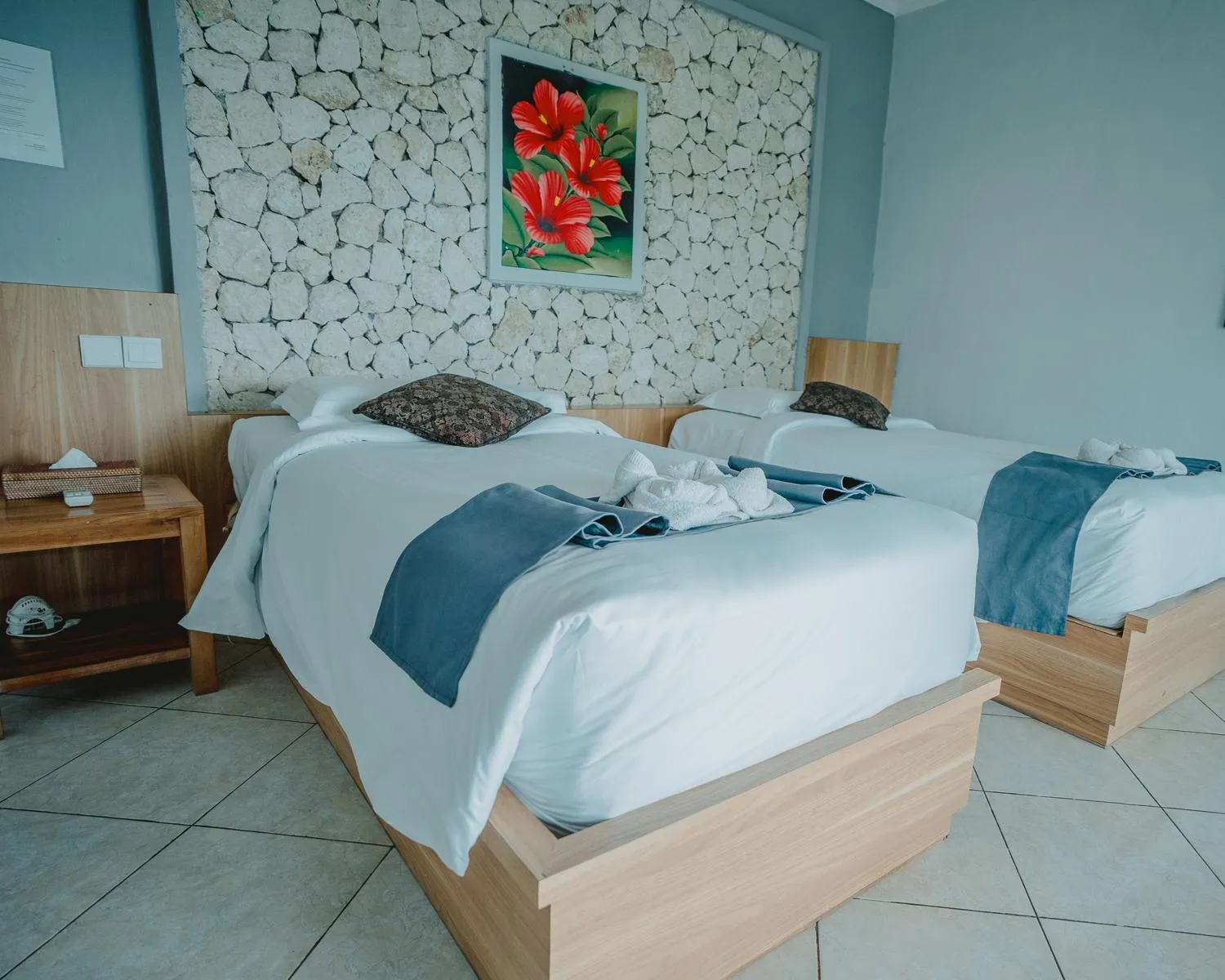 Bed in The Tanis Beach Resort Nusa Lembongan