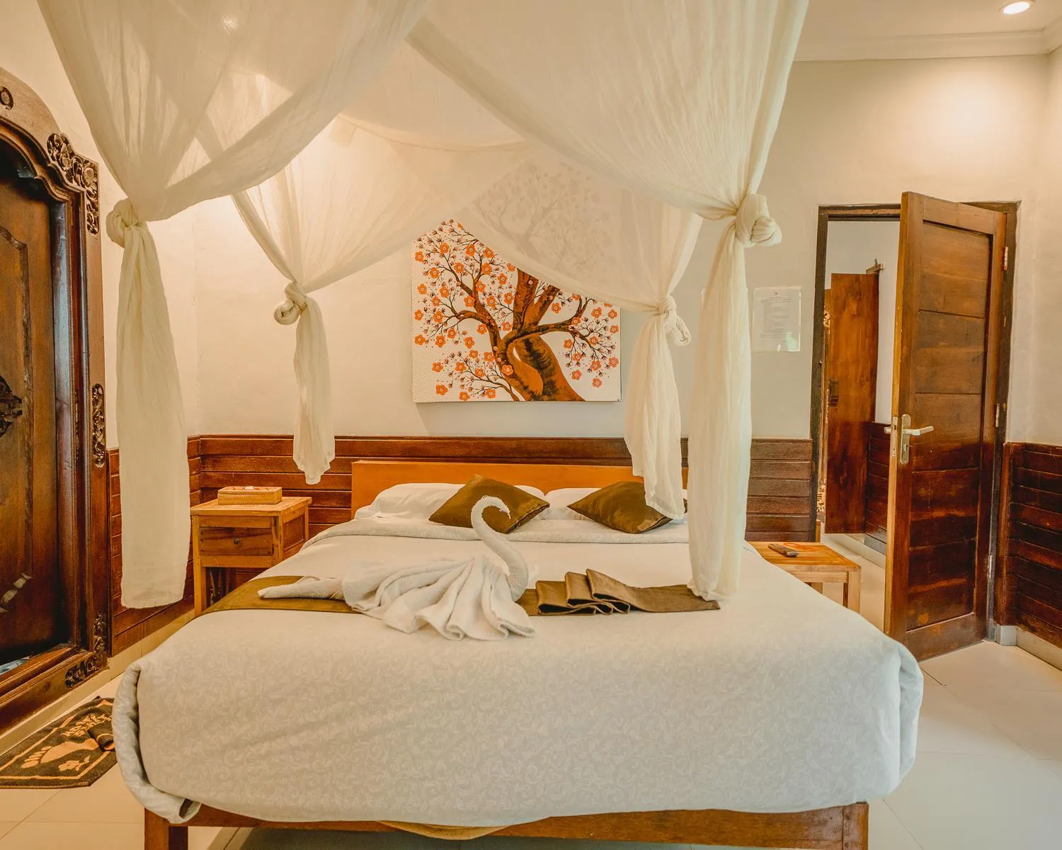 Bed in The Tanis Beach Resort Nusa Lembongan