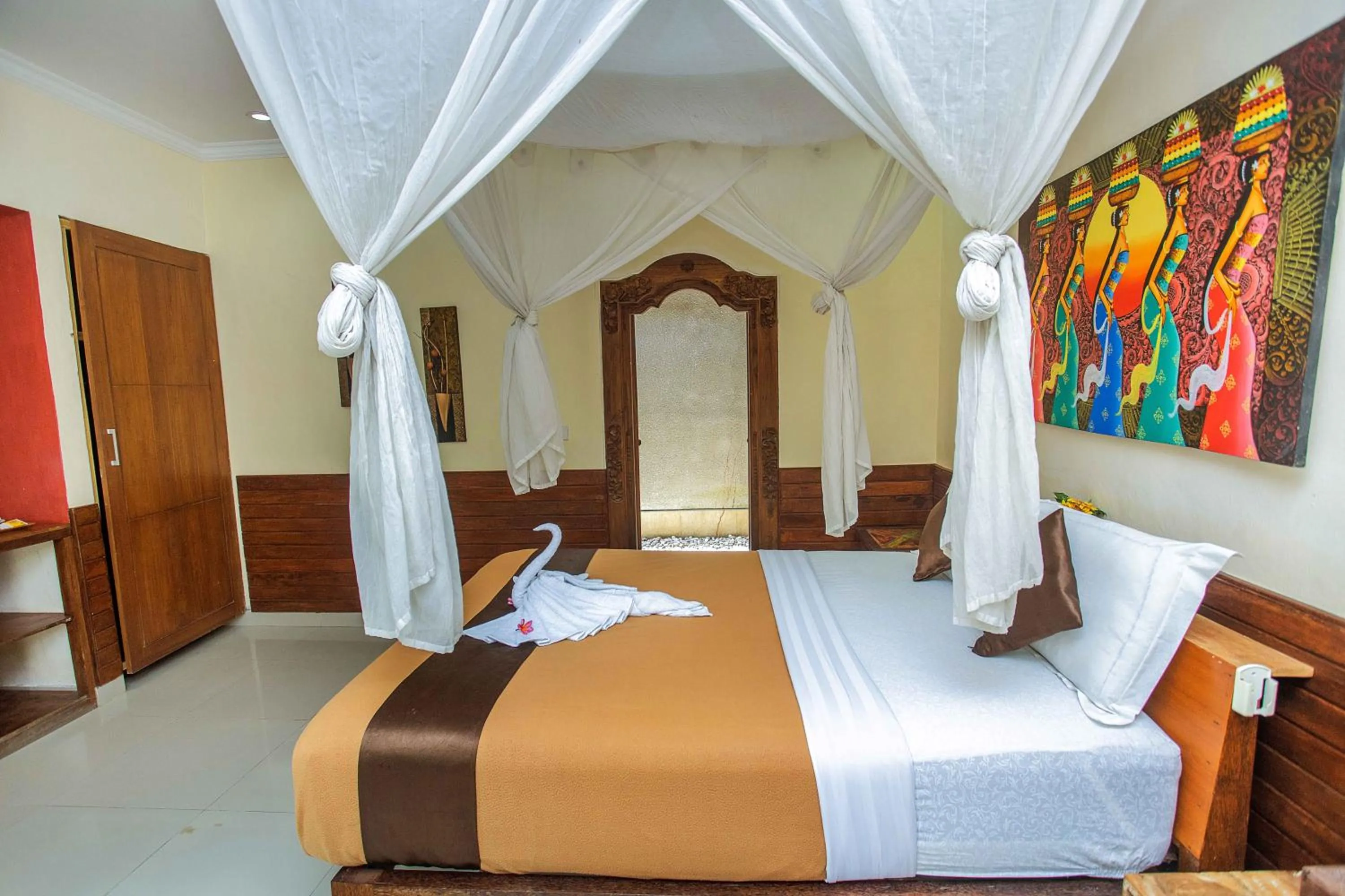 Bed in The Tanis Beach Resort Nusa Lembongan