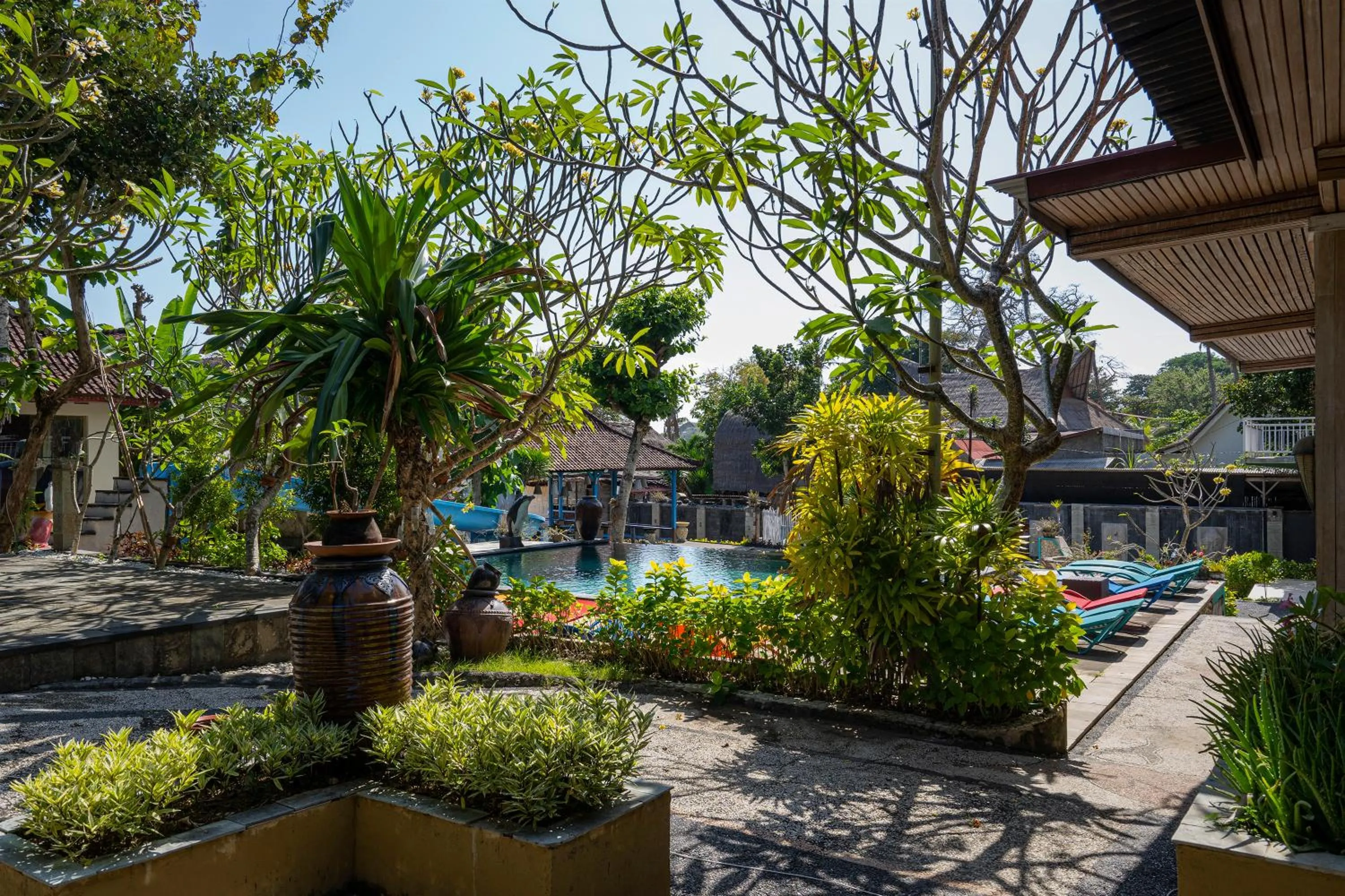 Swimming pool in The Tanis Beach Resort Nusa Lembongan