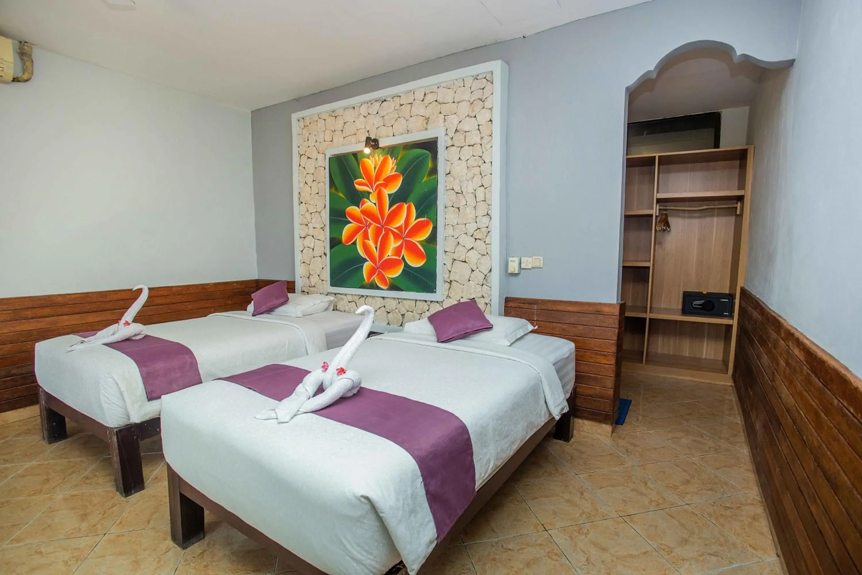 Bed in The Tanis Beach Resort Nusa Lembongan Bed in The Tanis Beach Resort Nusa Lembongan