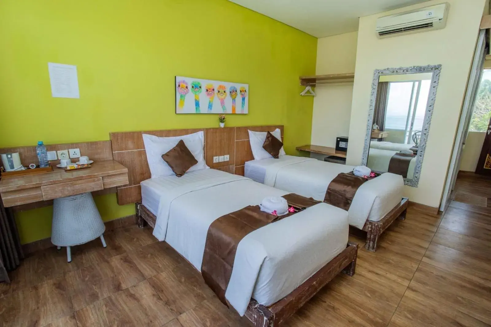 Deluxe Twin Room with Sea View in The Tanis Beach Resort Nusa Lembongan Deluxe Twin Room with Sea View in The Tanis Beach Resort Nusa Lembongan