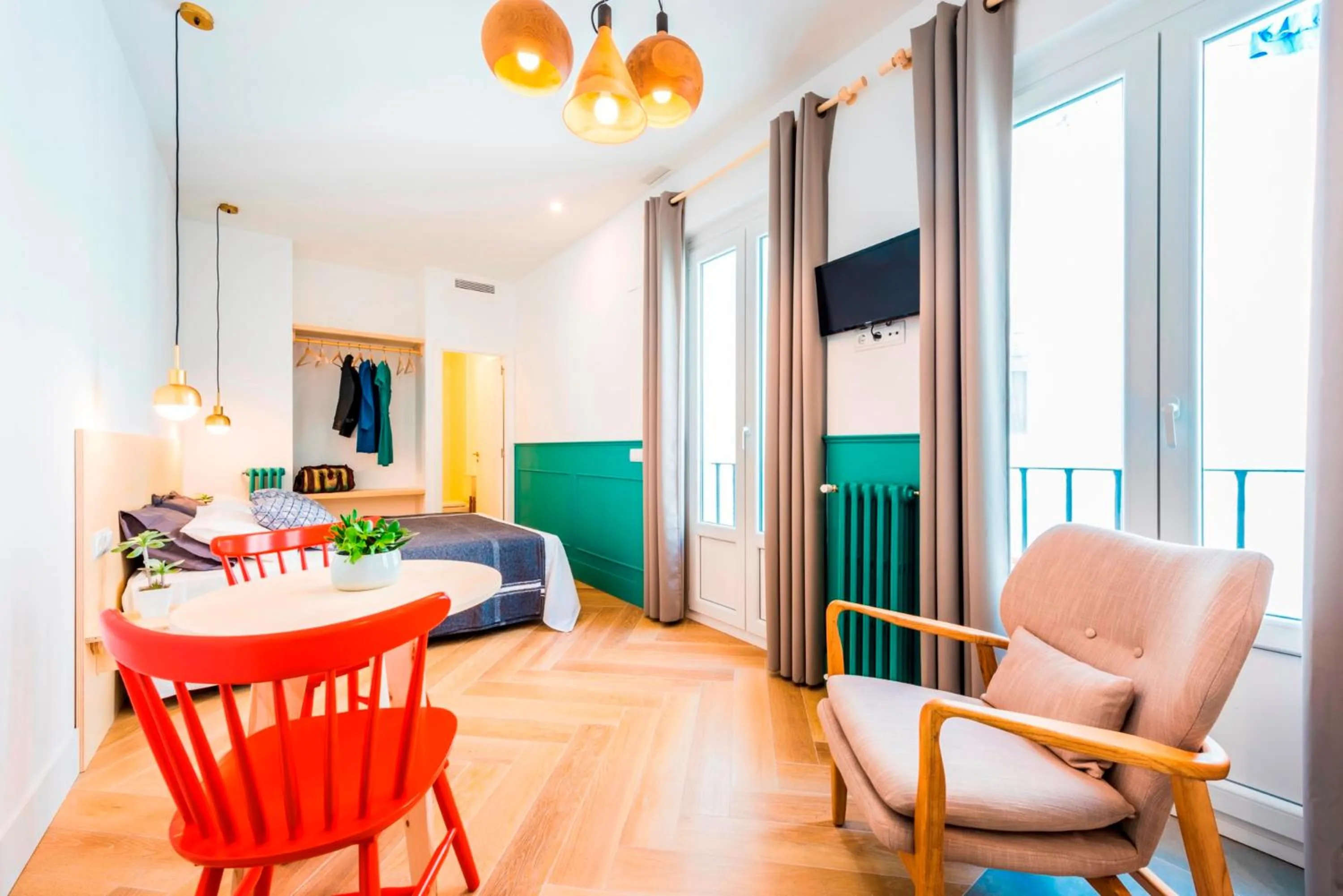 Bed in Be Mate Gran Vía Suites