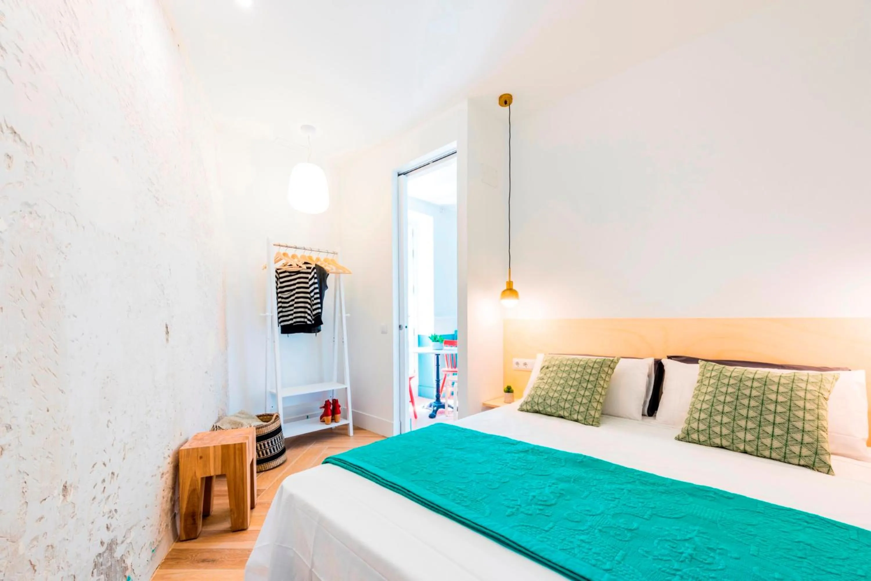 Bed in Be Mate Gran Vía Suites