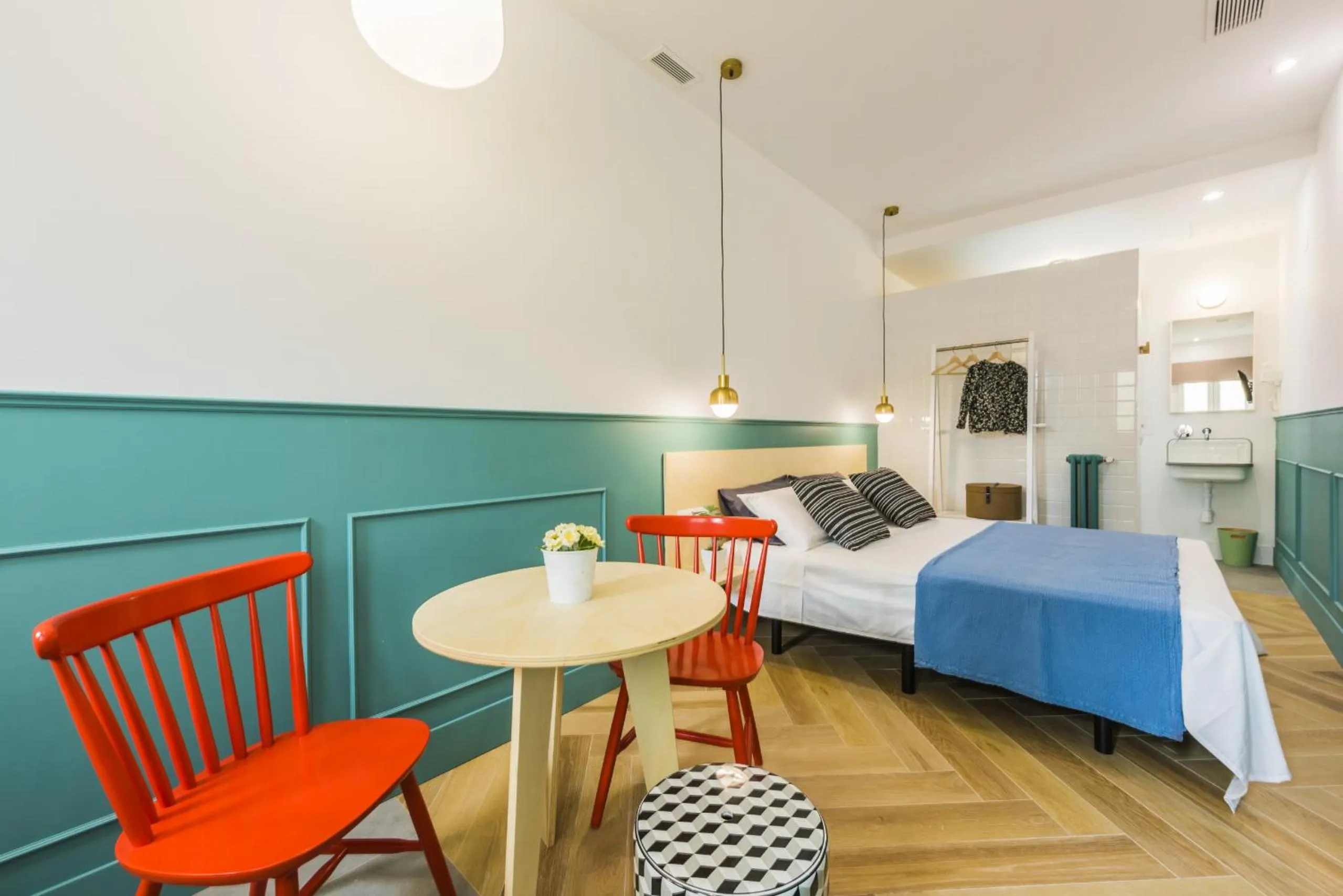 Bed in Be Mate Gran Vía Suites