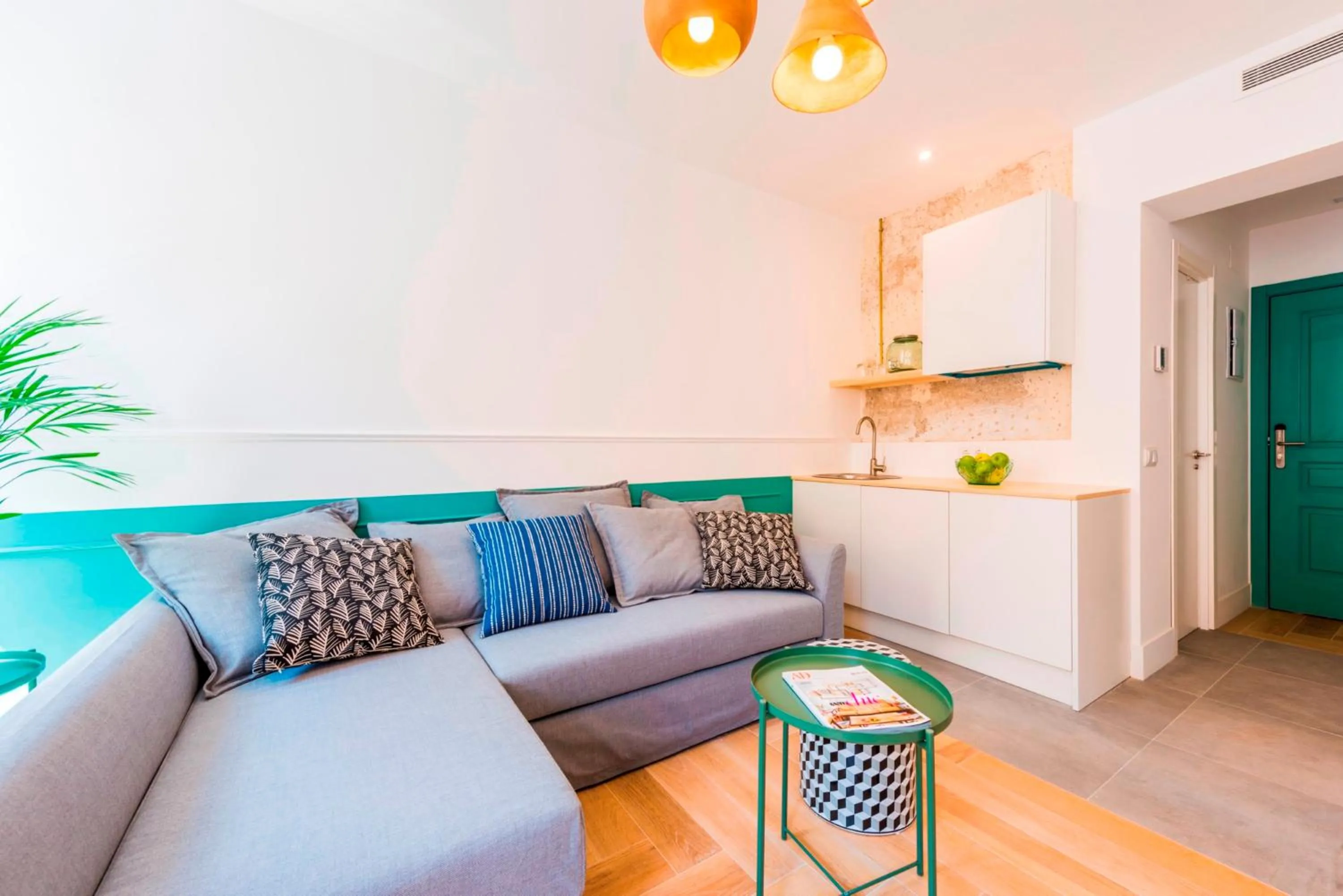 Living room in Be Mate Gran Vía Suites