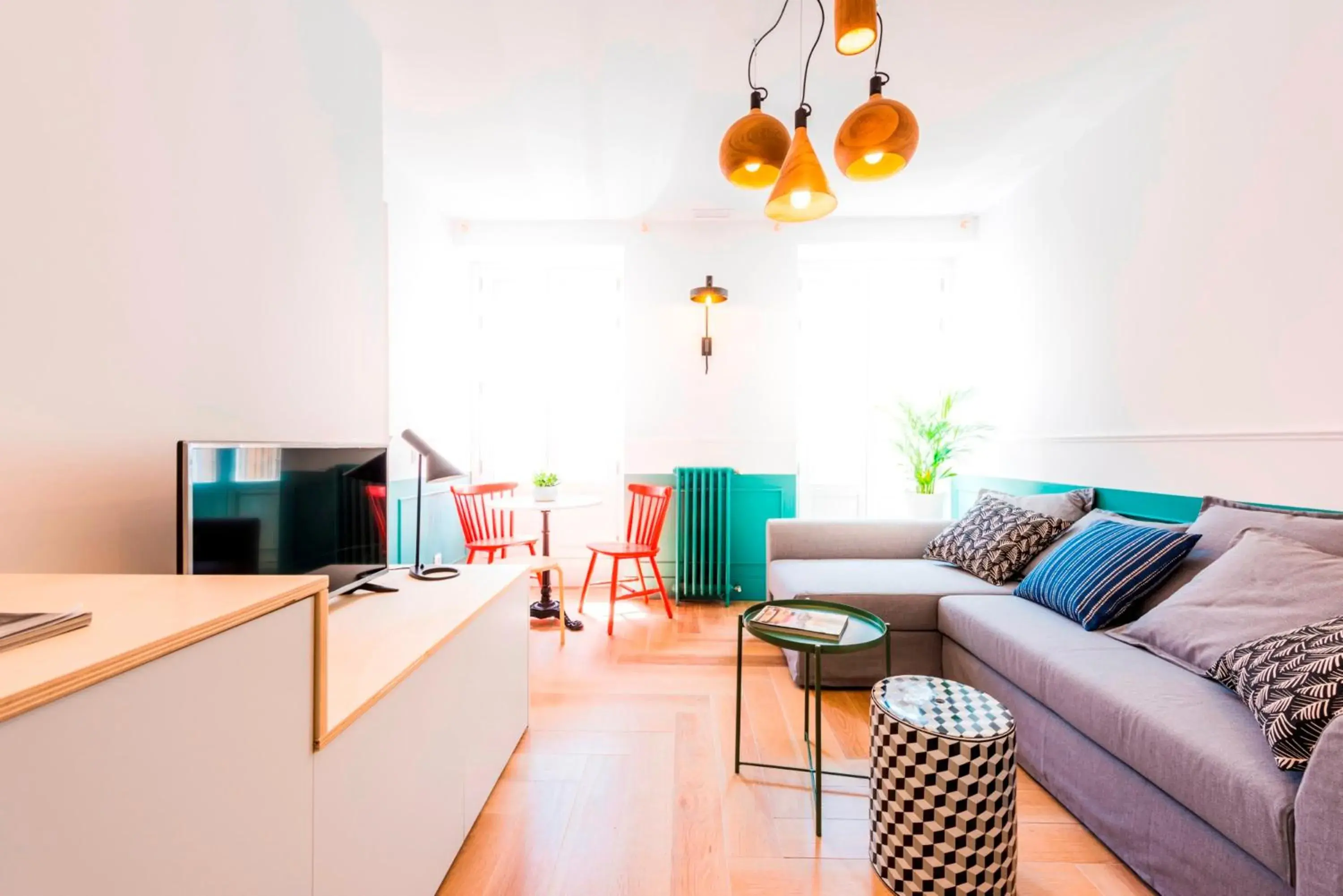 TV and multimedia in Be Mate Gran Vía Suites TV and multimedia in Be Mate Gran Vía Suites