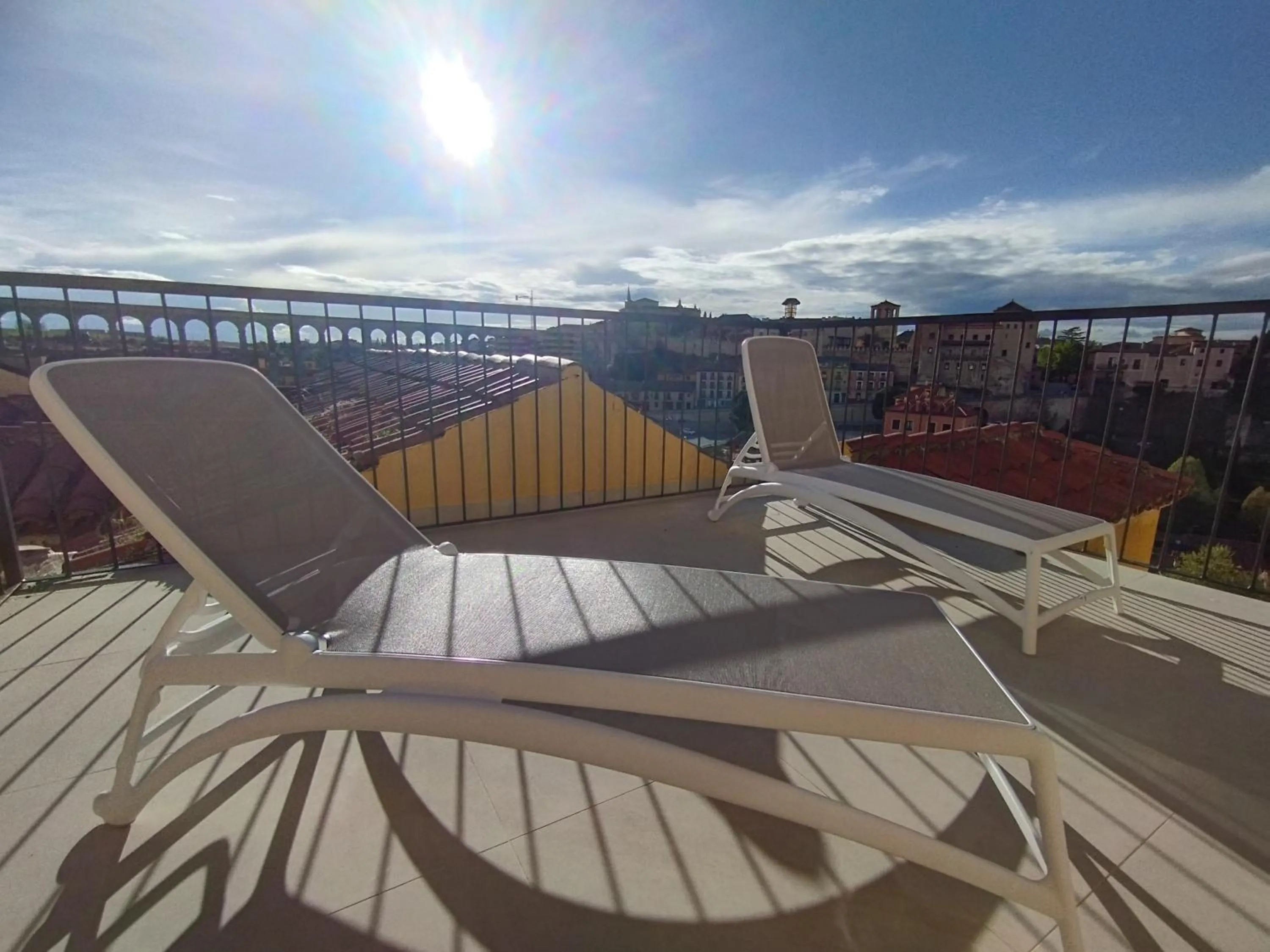 Day in Hotel ELE Acueducto