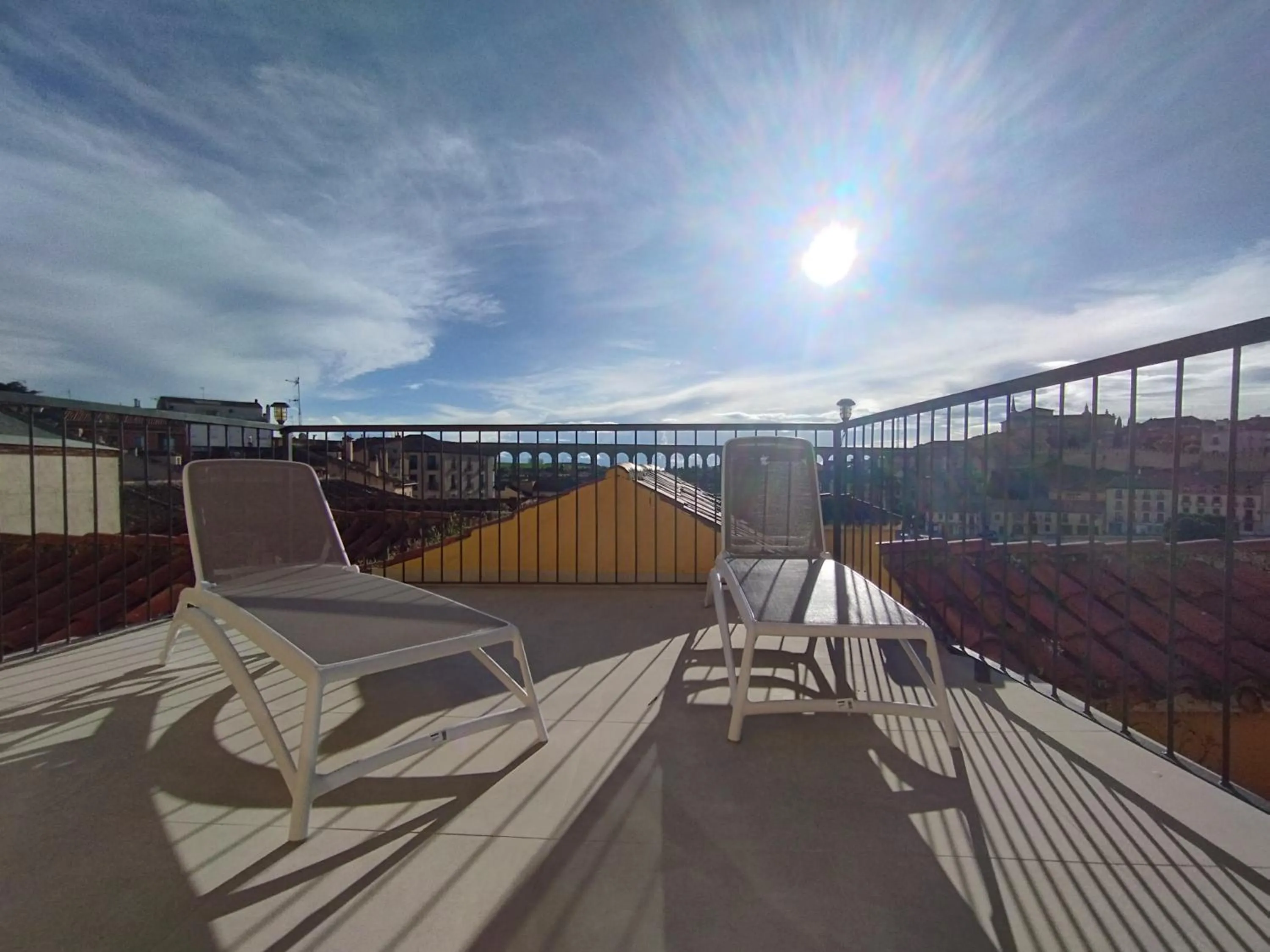 Day in Hotel ELE Acueducto