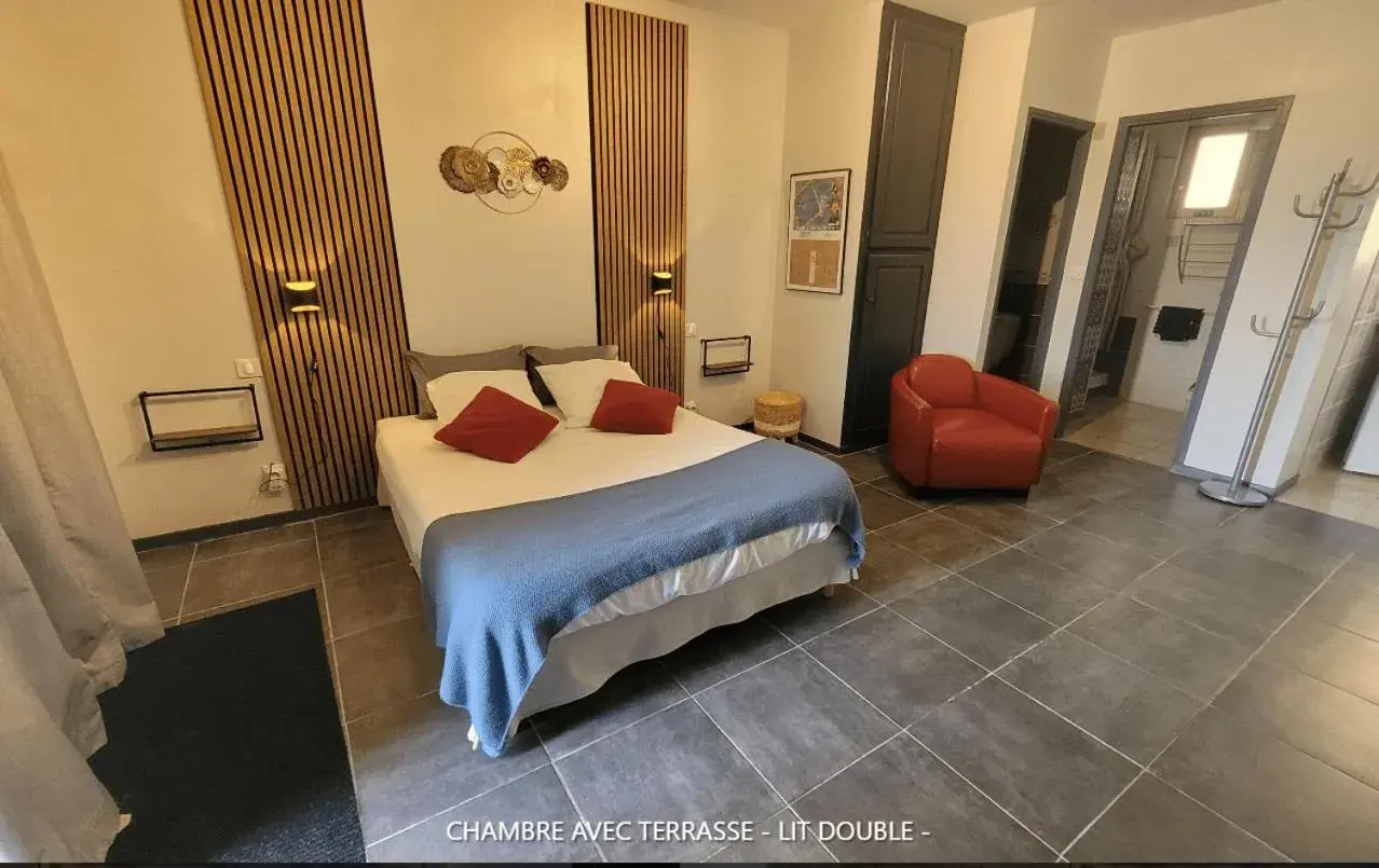 Restaurant/places to eat, Bed in Hotel La Peyrade Restaurant/places to eat, Bed in Hotel La Peyrade