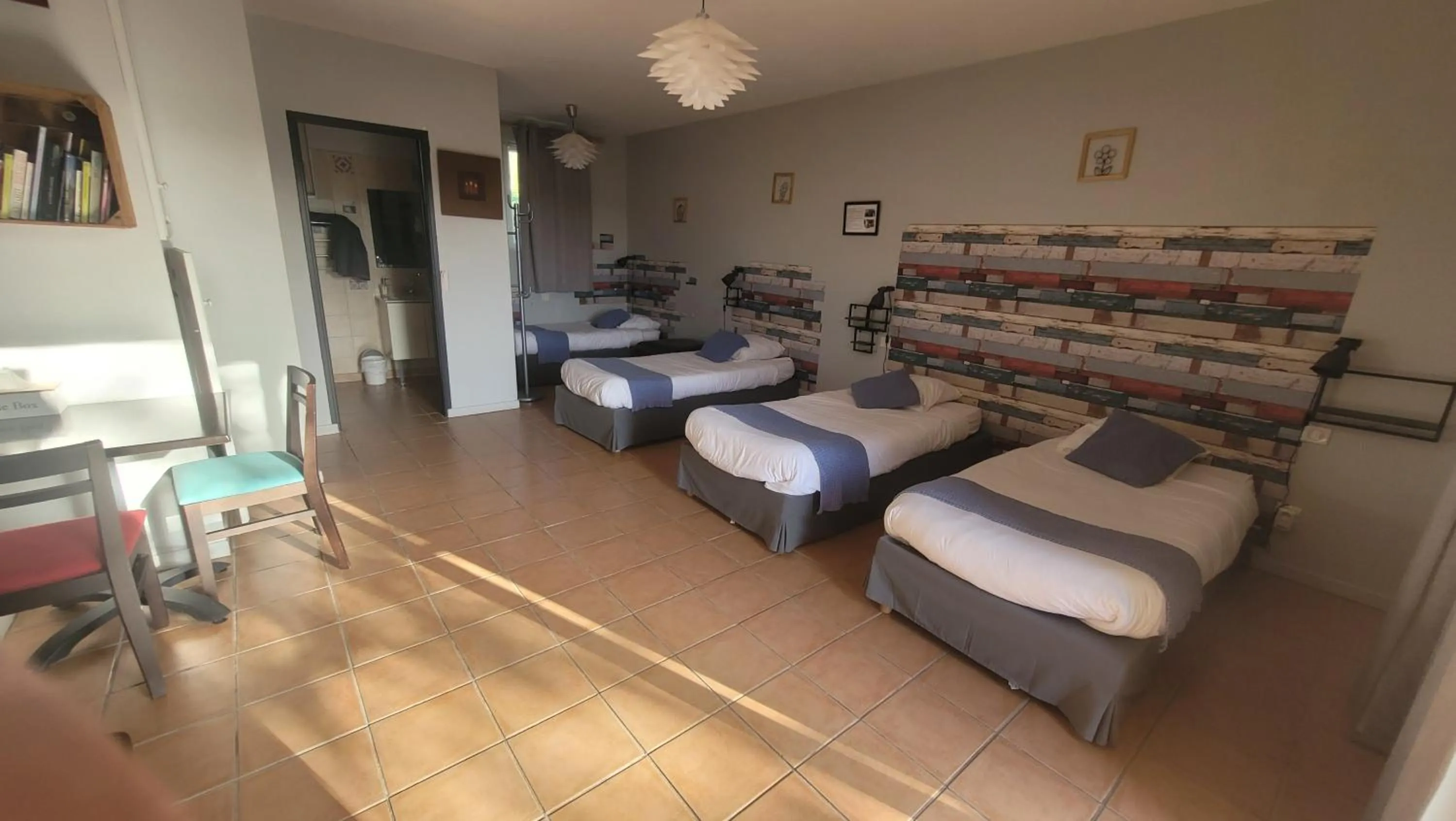 Photo of the whole room, Bed in Hotel La Peyrade