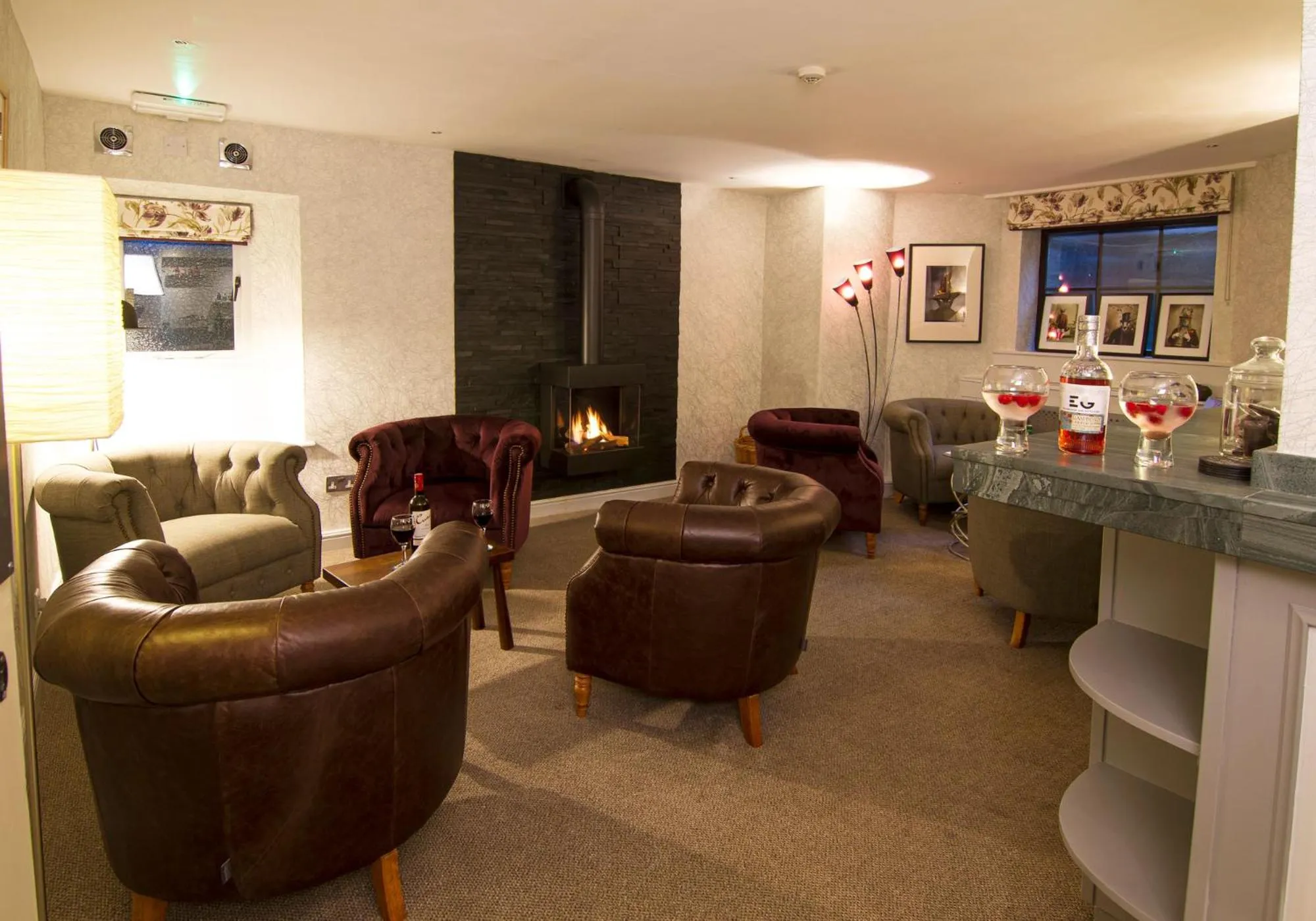 Lounge or bar in Elder Grove