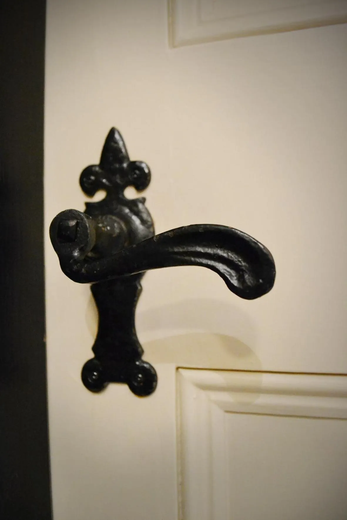 Decorative detail in 72QT