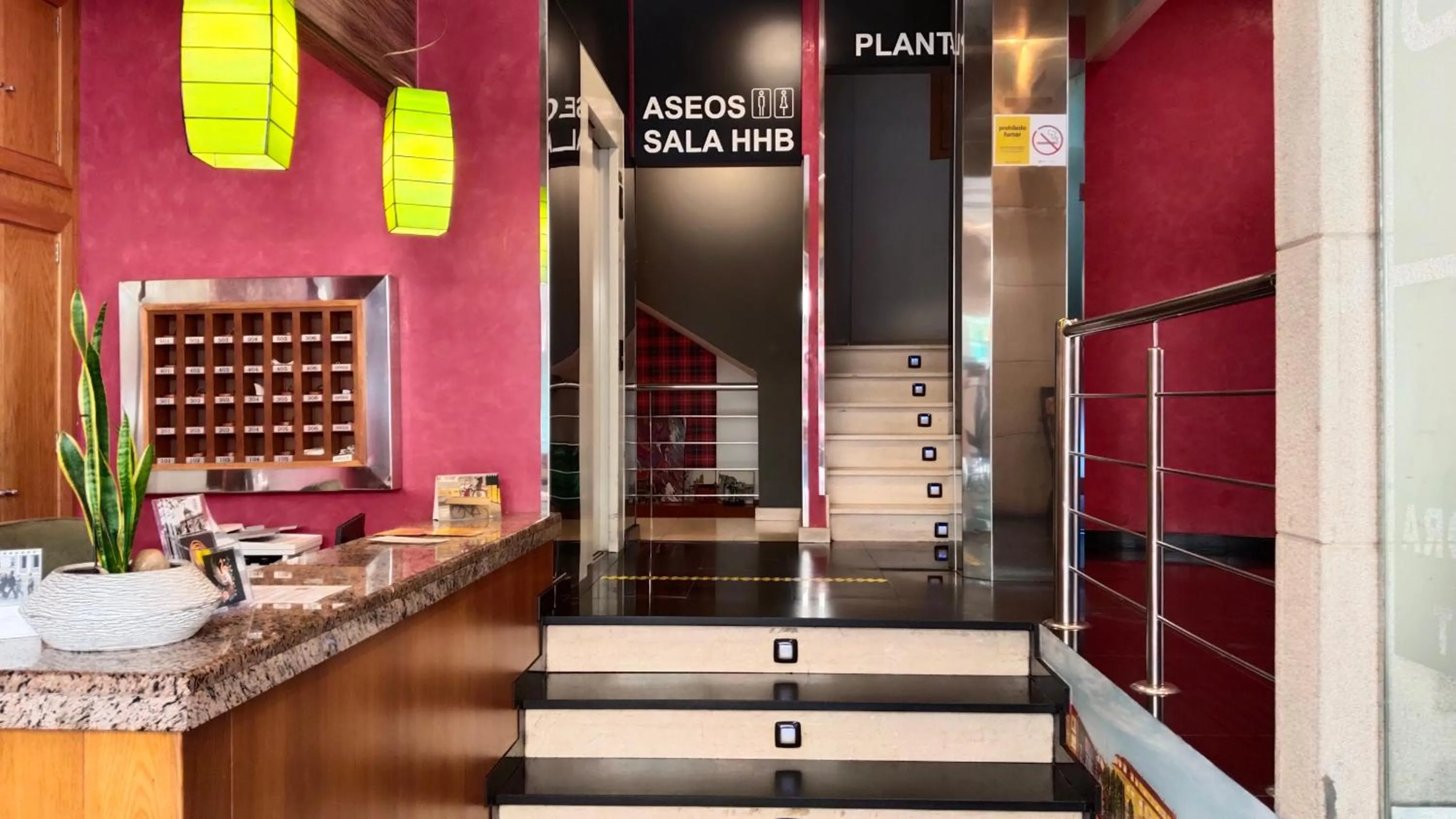 Lobby or reception in Hotel HHB Pontevedra Confort