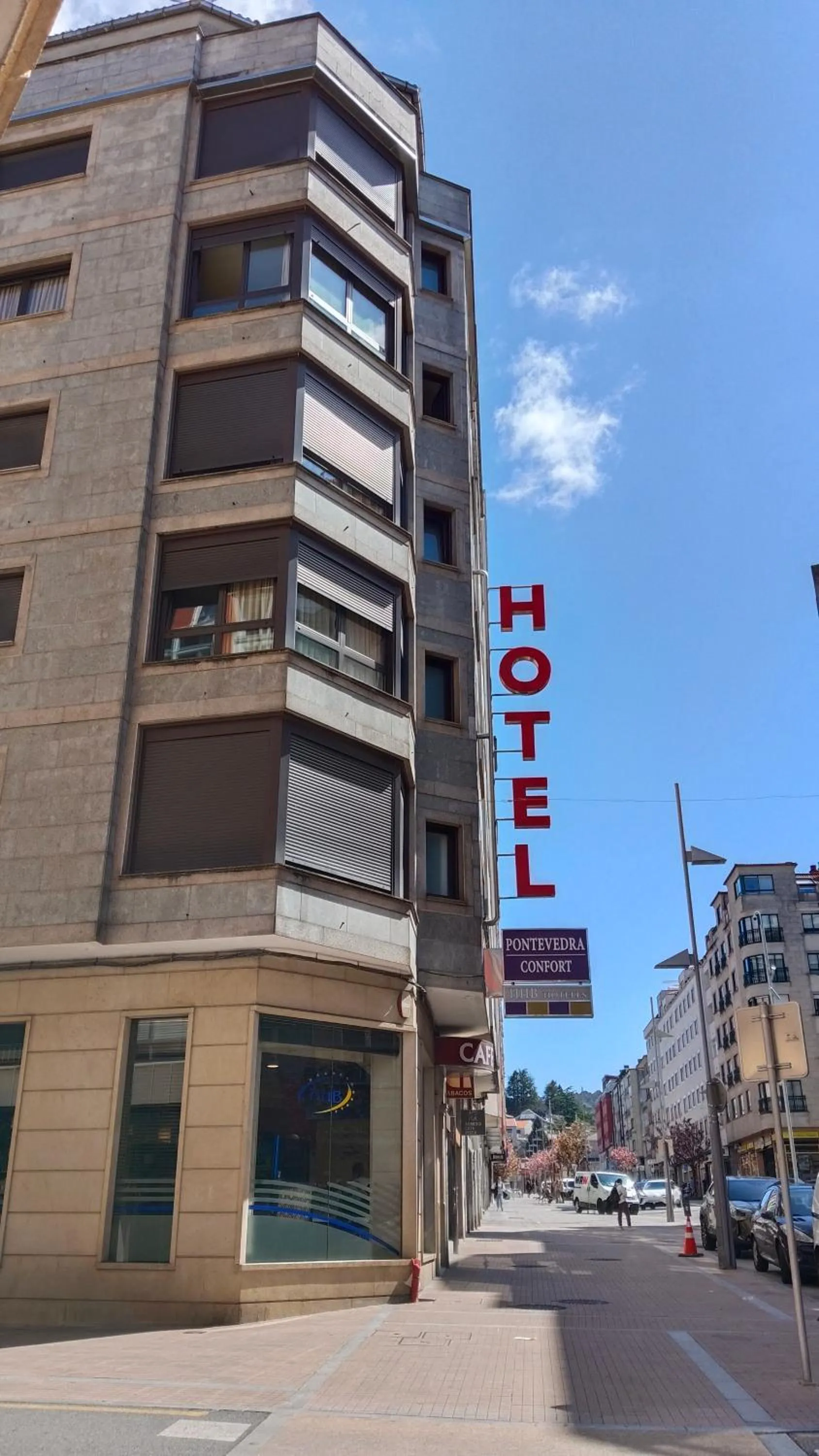 Property building in Hotel HHB Pontevedra Confort