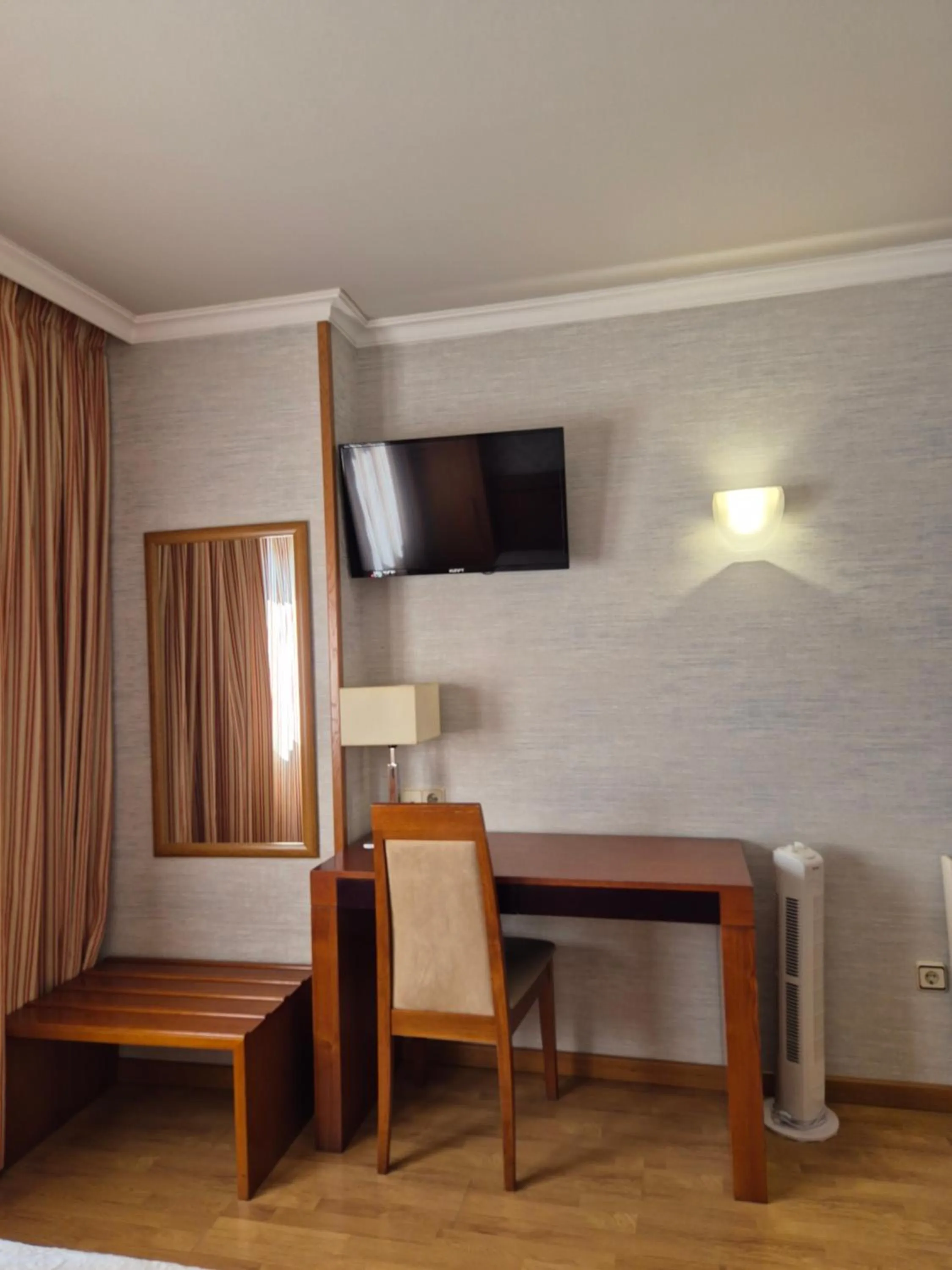 Bed in Hotel HHB Pontevedra Confort