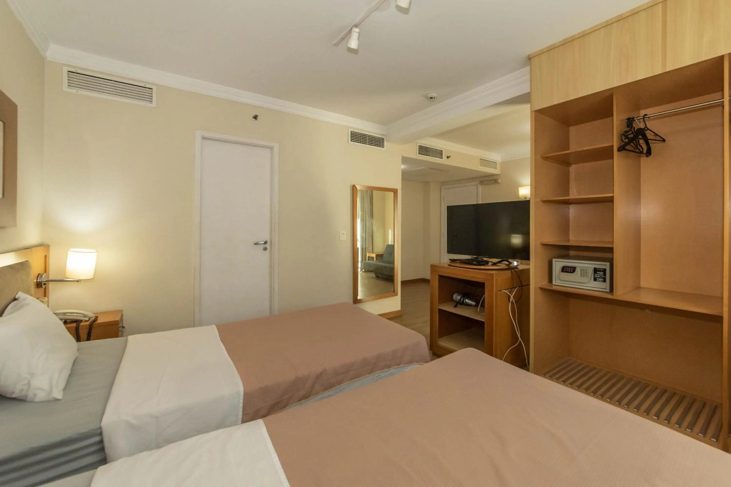 Bed in CHARMOSO FLAT NA OSCAR FREIRE