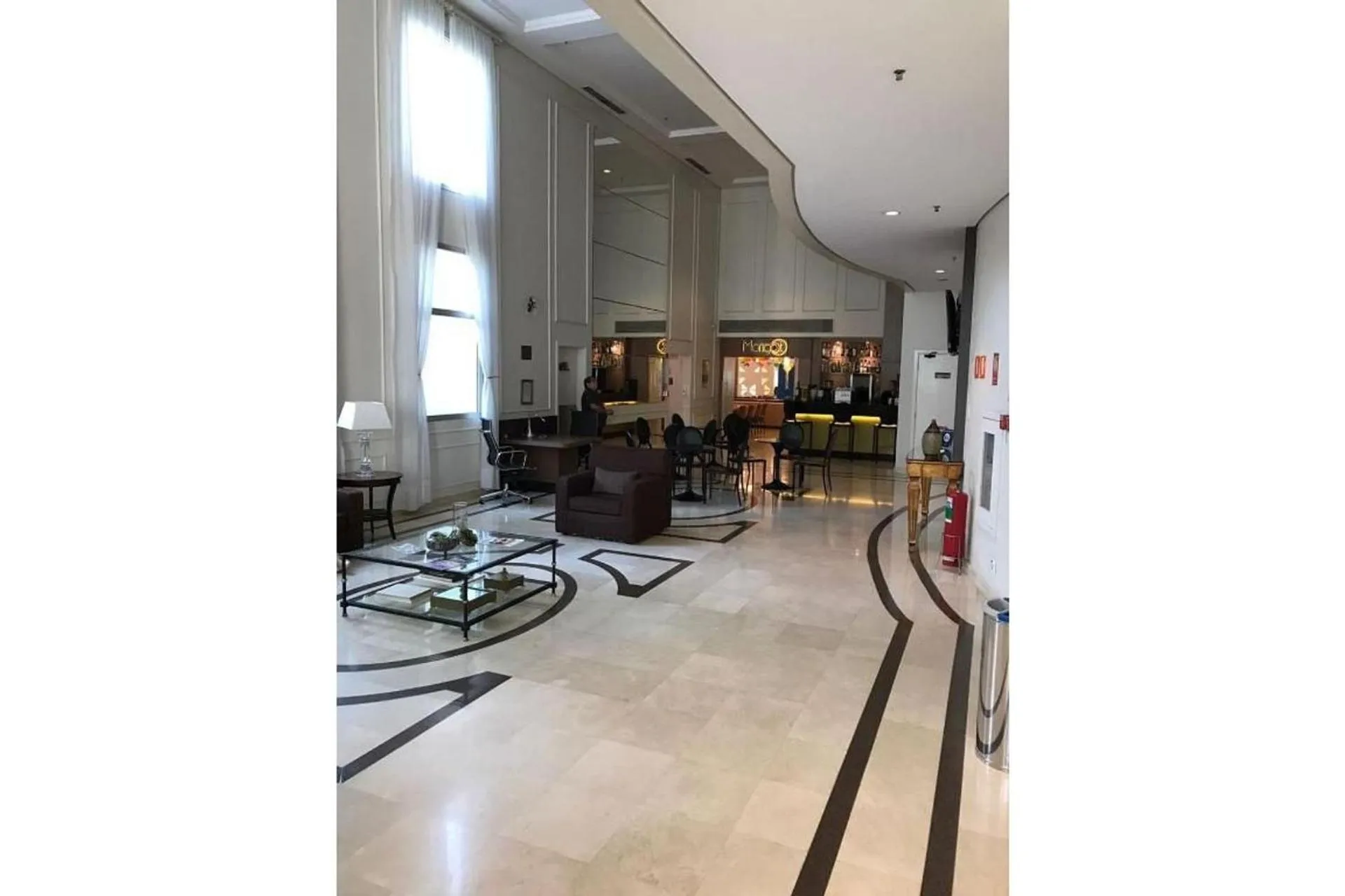 CHARMOSO FLAT NA OSCAR FREIRE