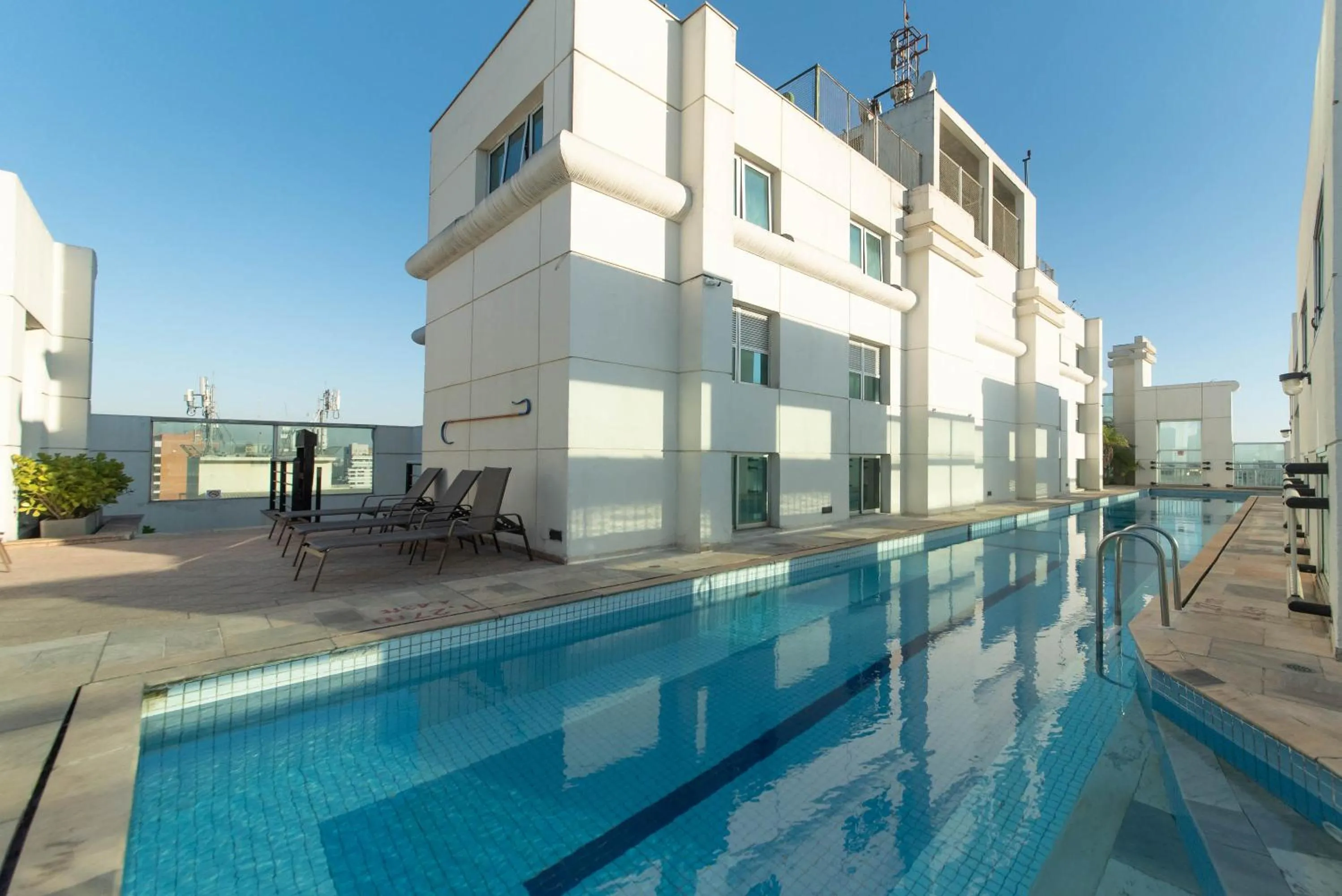 CHARMOSO FLAT NA OSCAR FREIRE