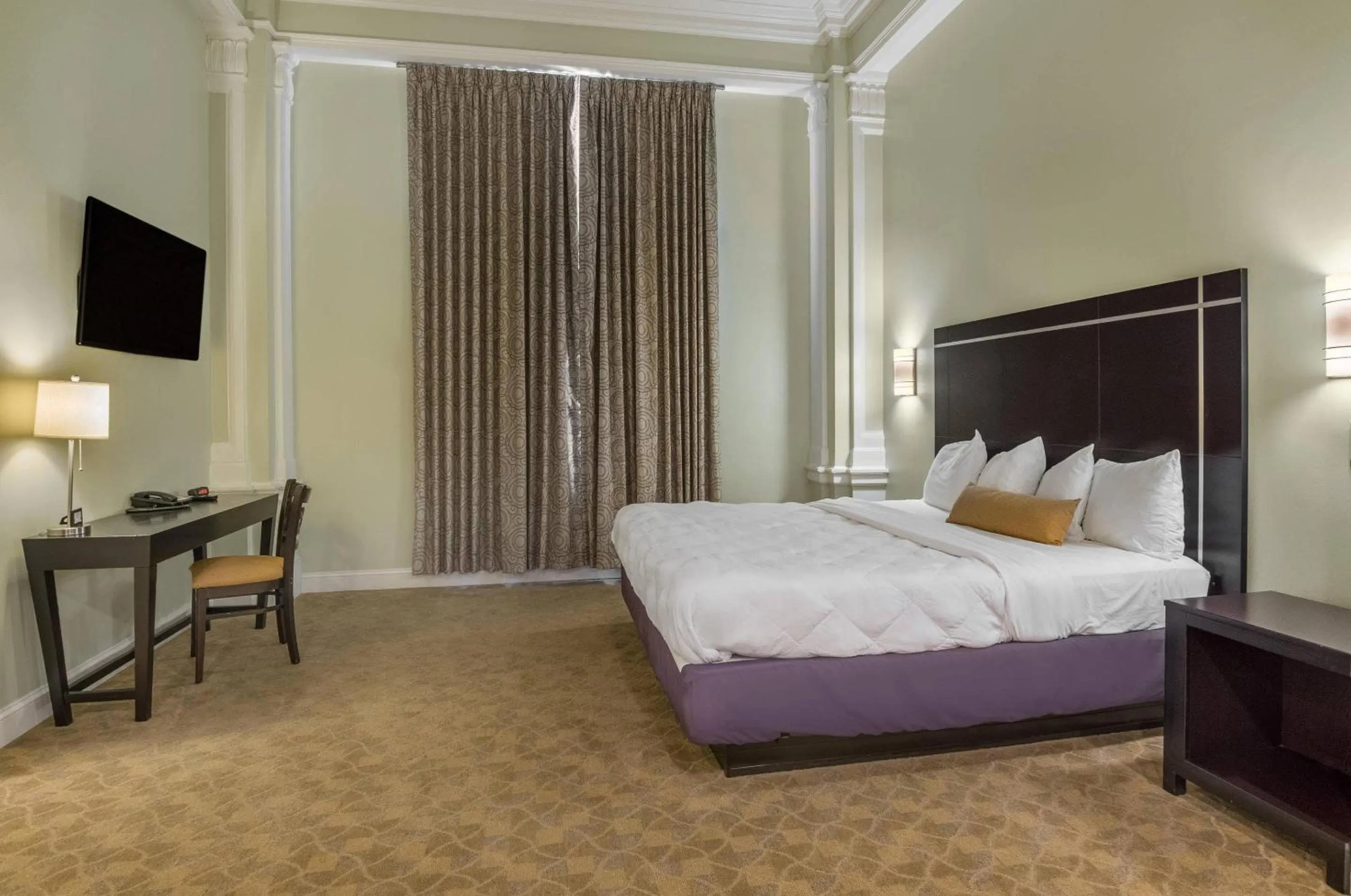 Bedroom, Bed in The Gin Hotel, an Ascend Collection Hotel