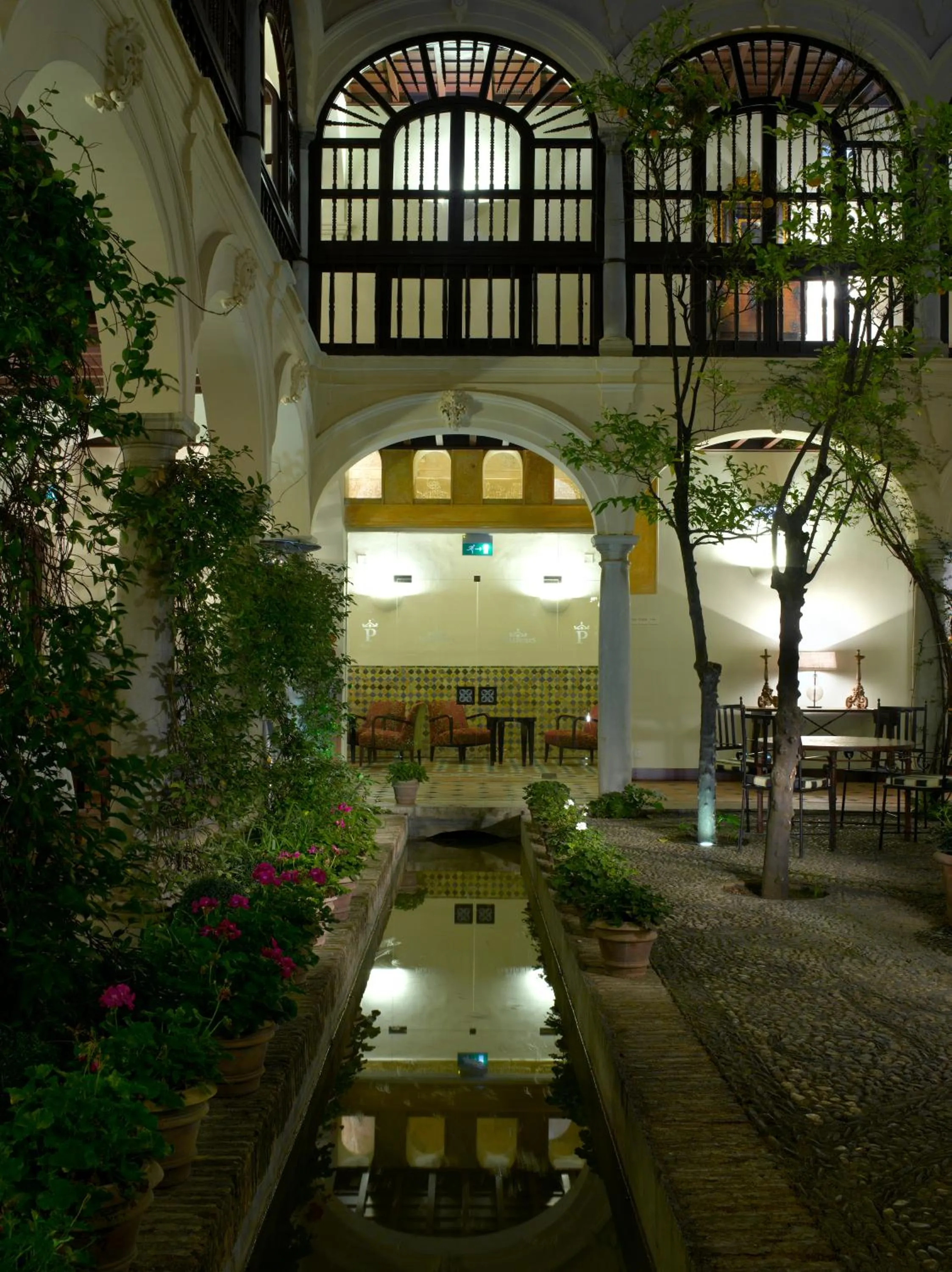 Garden in Parador de Granada