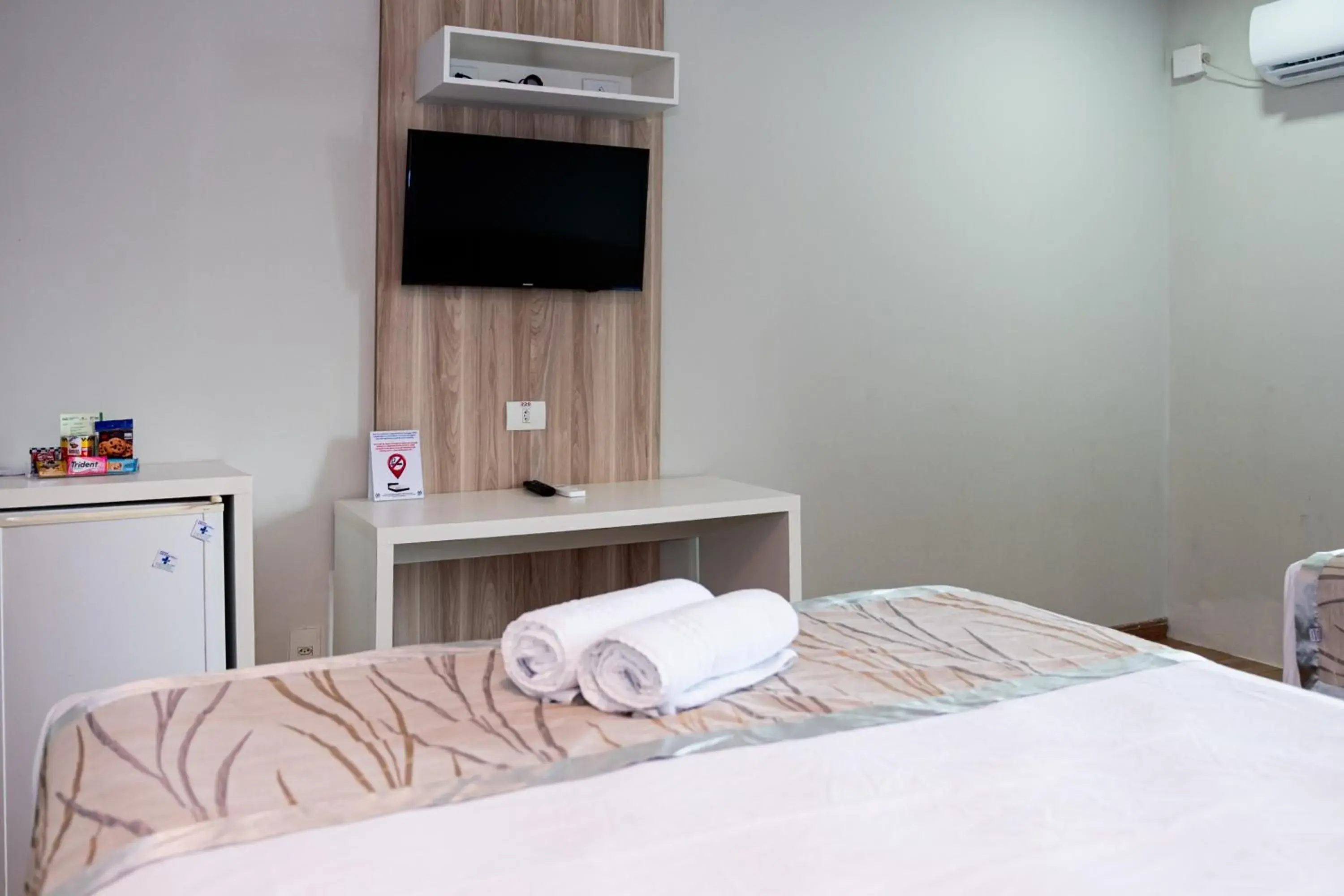 Bedroom, Bed in Matsubara Acqua Park Hotel Bedroom, Bed in Matsubara Acqua Park Hotel