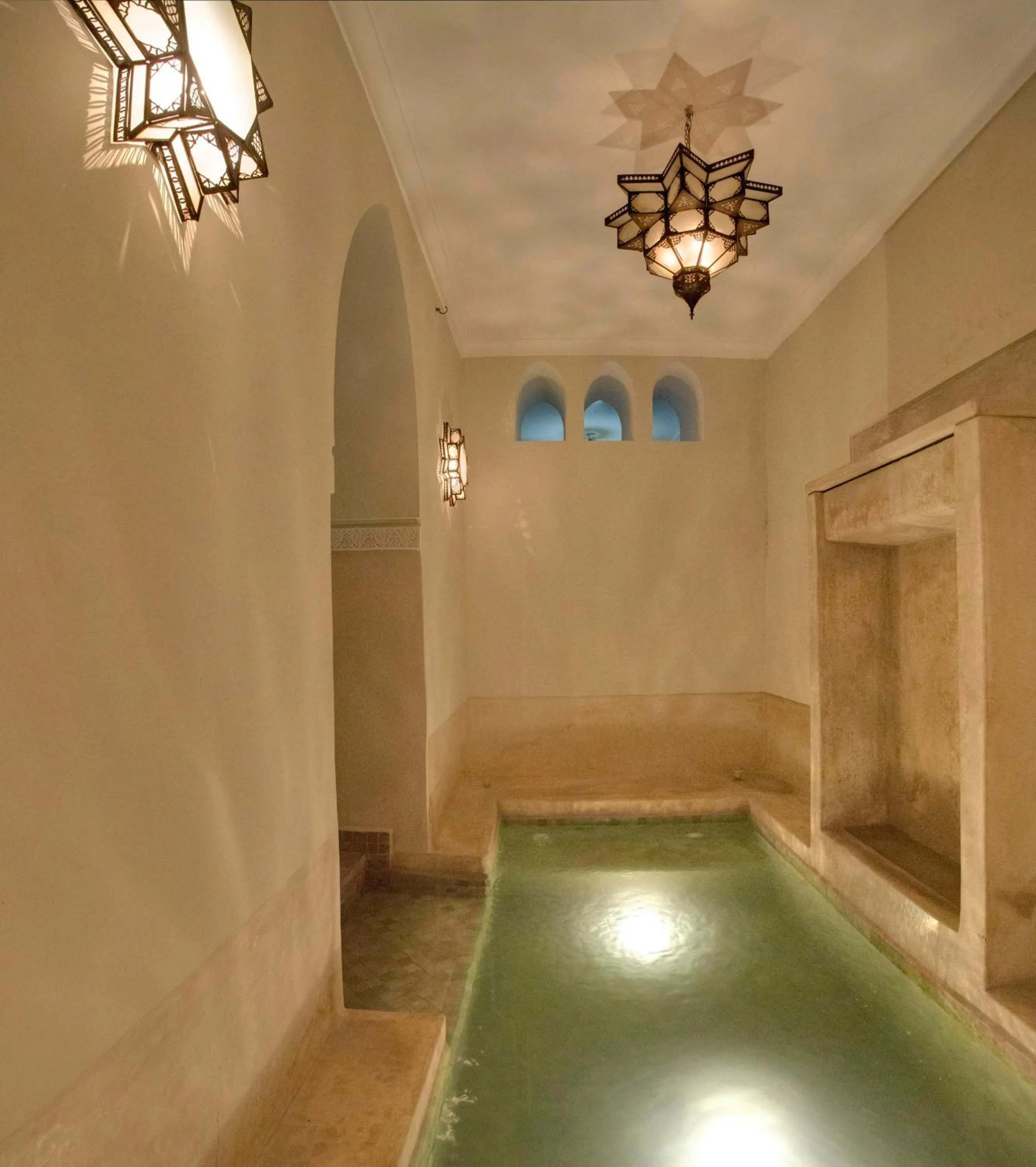 Swimming pool in Dar Andamaure