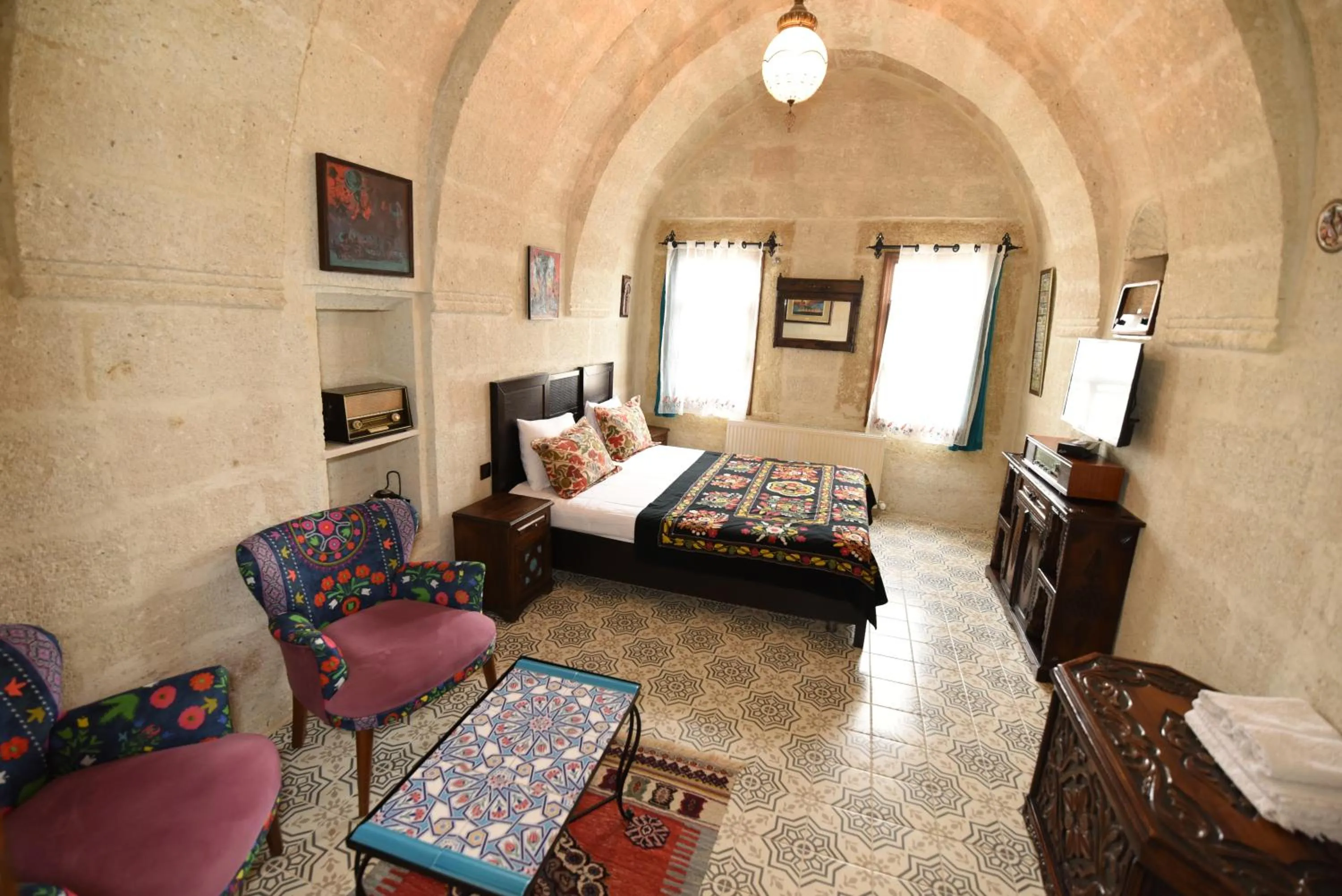 Photo of the whole room, Bed in Canela Cave Hotel - Cappadocia