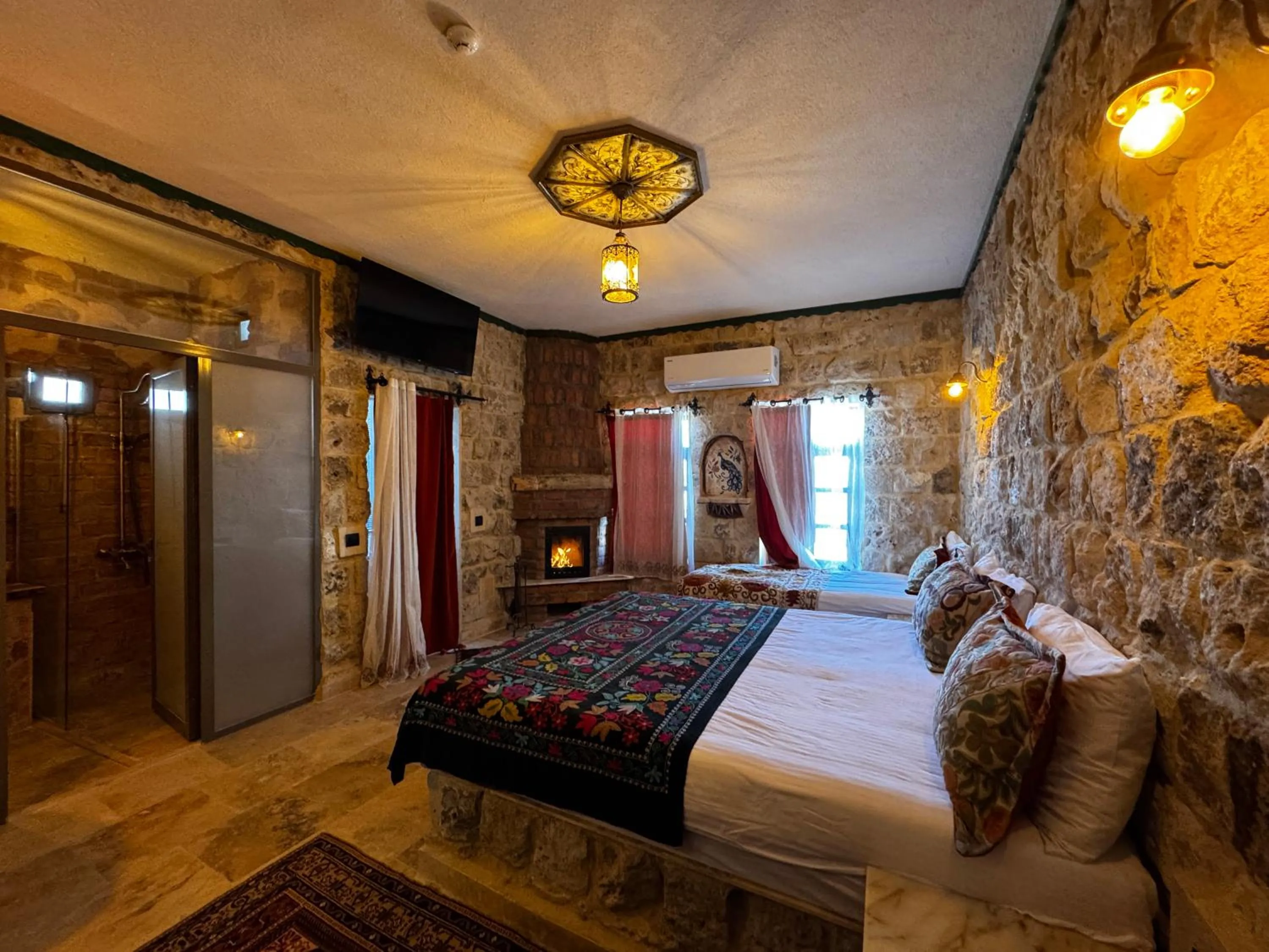 Bed in Canela Cave Hotel - Cappadocia