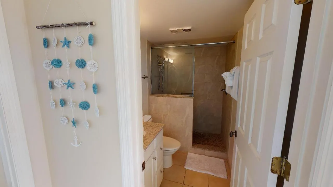 Bathroom in Island Inn Beach Resort