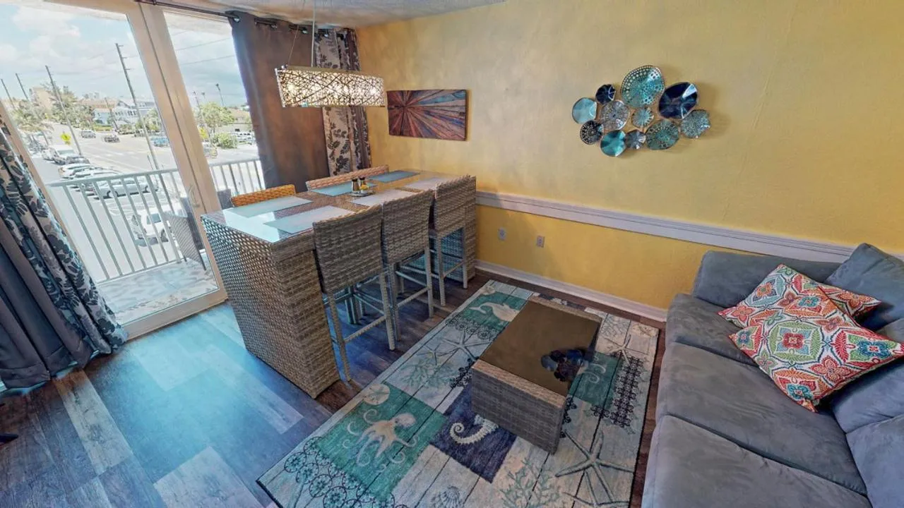 Seating area in Island Inn Beach Resort