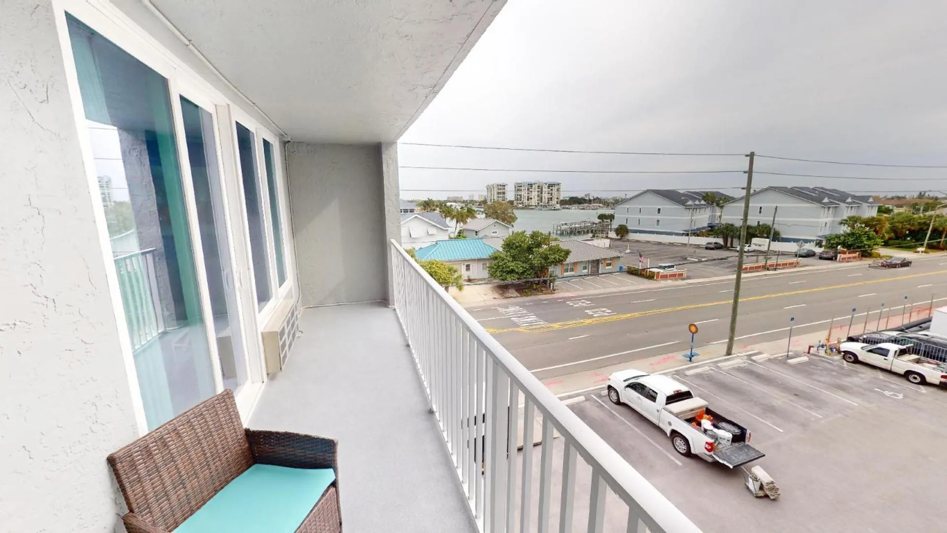 Balcony/Terrace in Island Inn Beach Resort