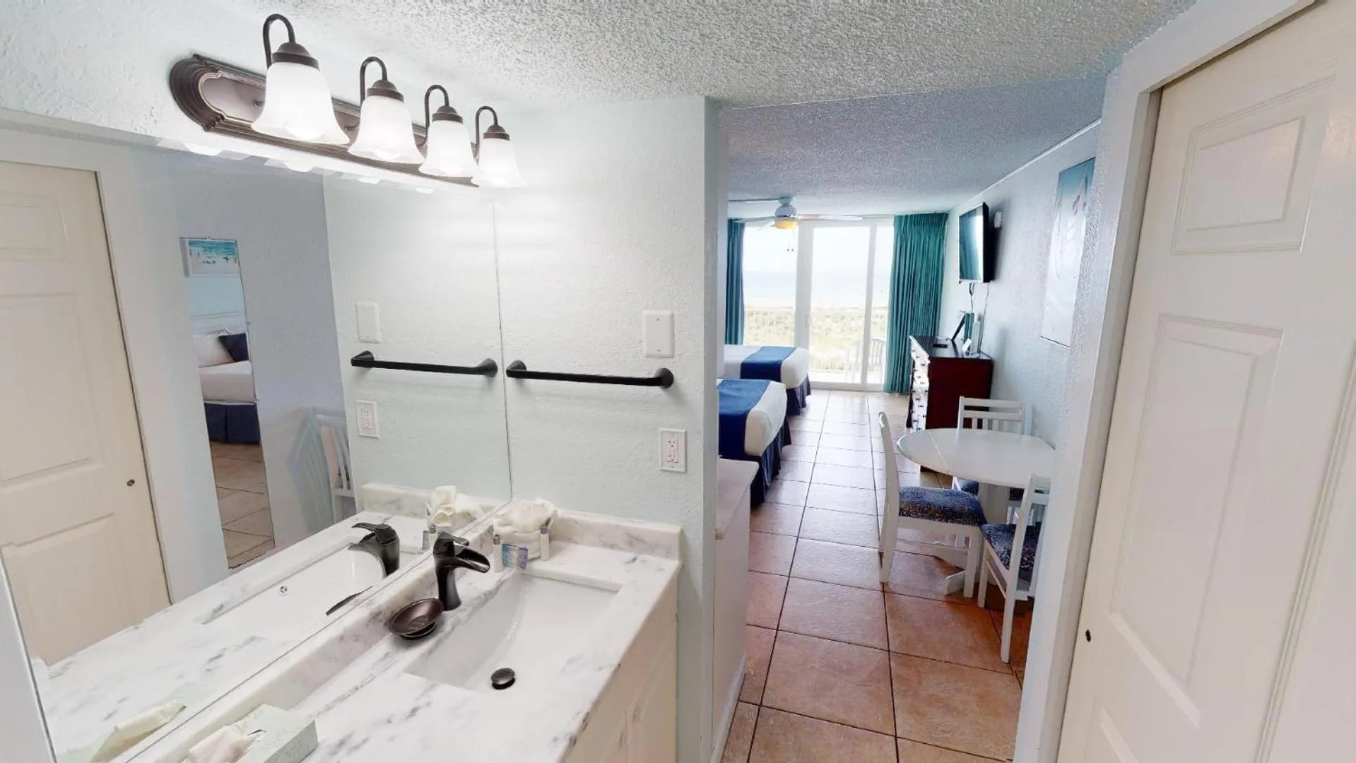 Bathroom in Island Inn Beach Resort
