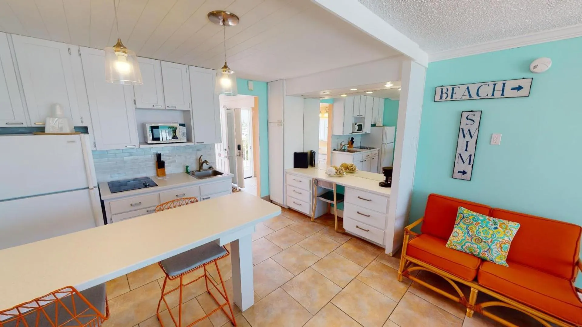 Kitchen or kitchenette in Island Inn Beach Resort
