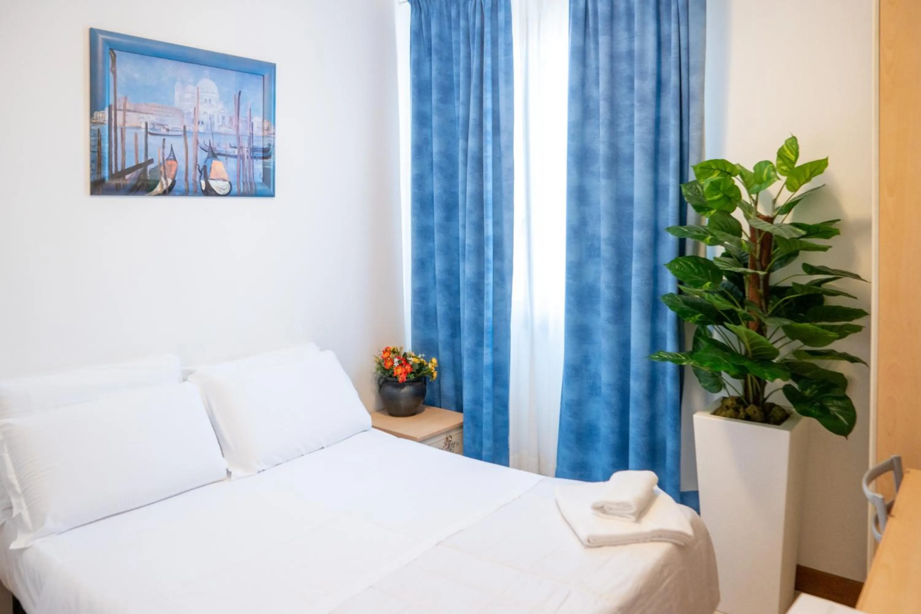 Bed in Hotel New Aurora Venice