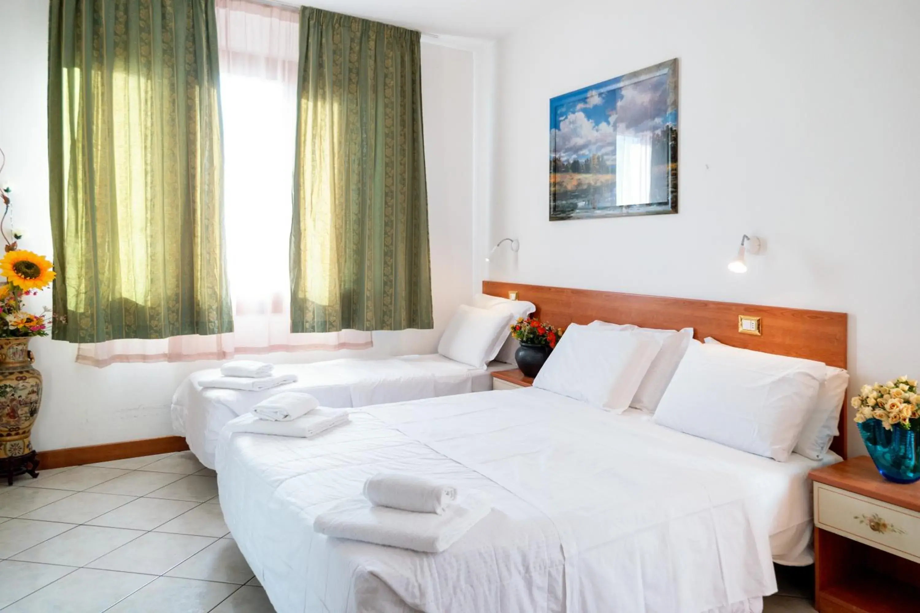 Standard Triple Room in Hotel New Aurora Venice Standard Triple Room in Hotel New Aurora Venice