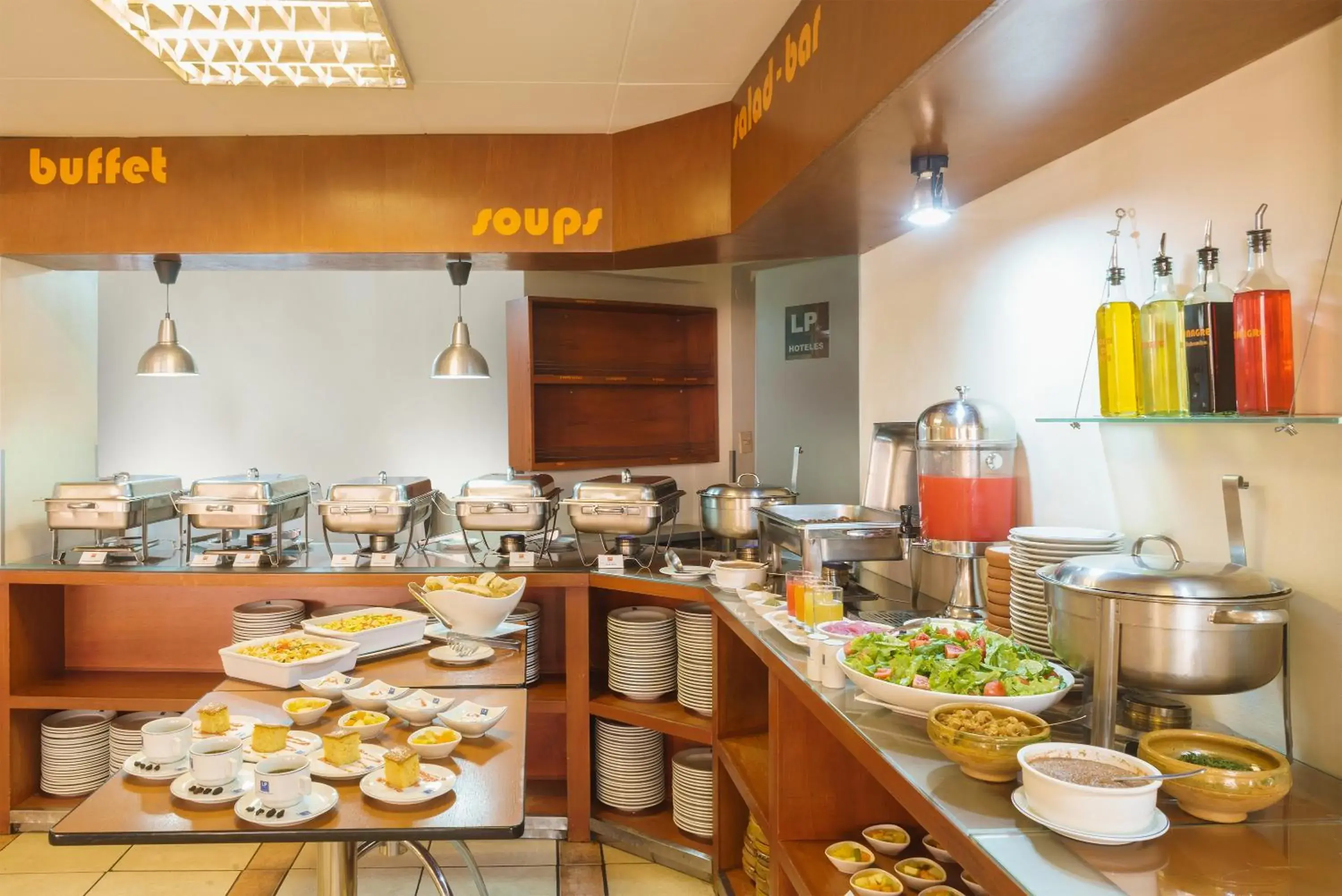 Restaurant/places to eat in Hotel LP Columbus Restaurant/places to eat in Hotel LP Columbus