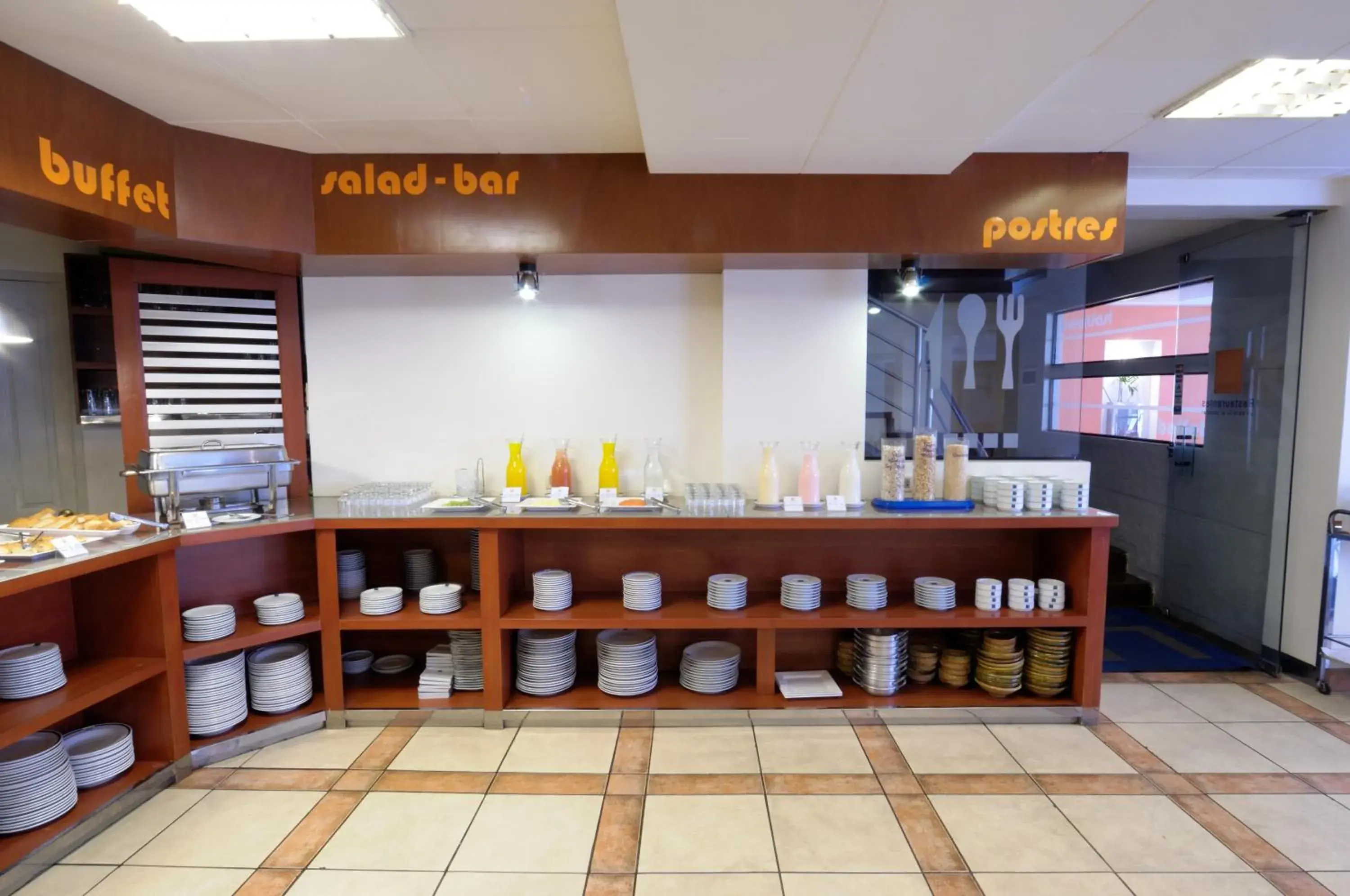 Restaurant/places to eat in Hotel LP Columbus Restaurant/places to eat in Hotel LP Columbus