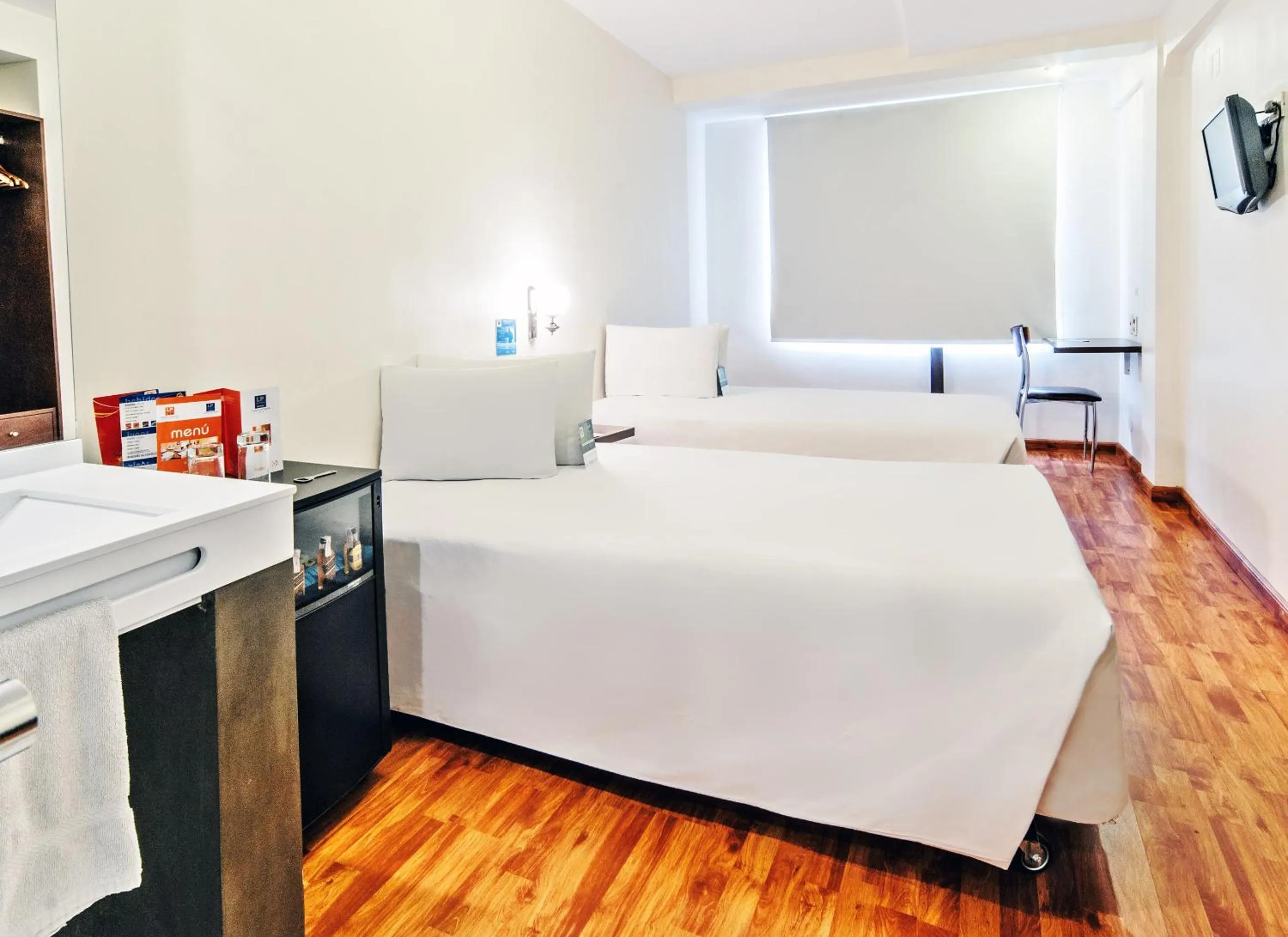 Bed in Hotel LP Columbus