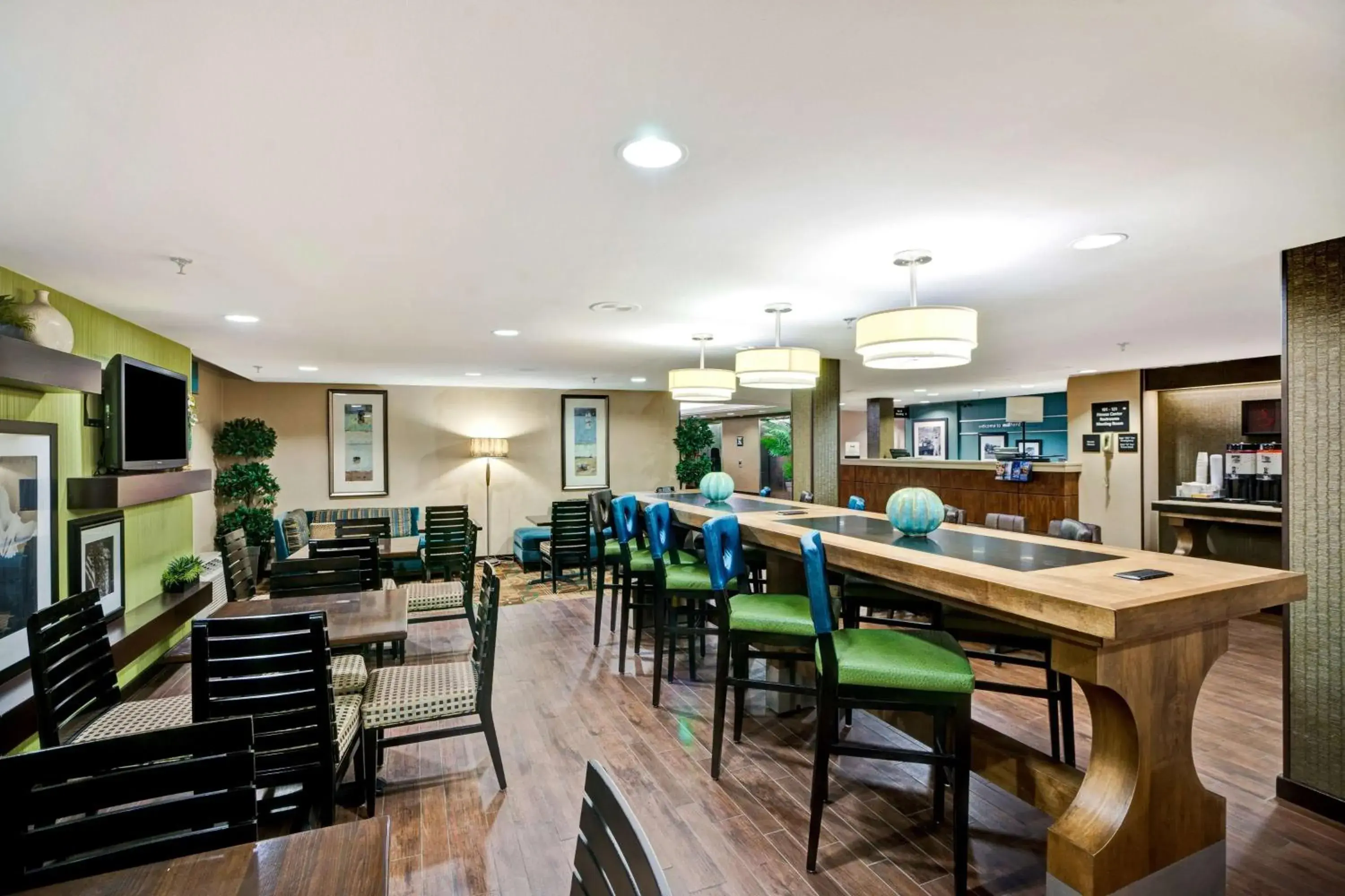 Lobby or reception in Hampton Inn by Hilton Milford Lobby or reception in Hampton Inn by Hilton Milford