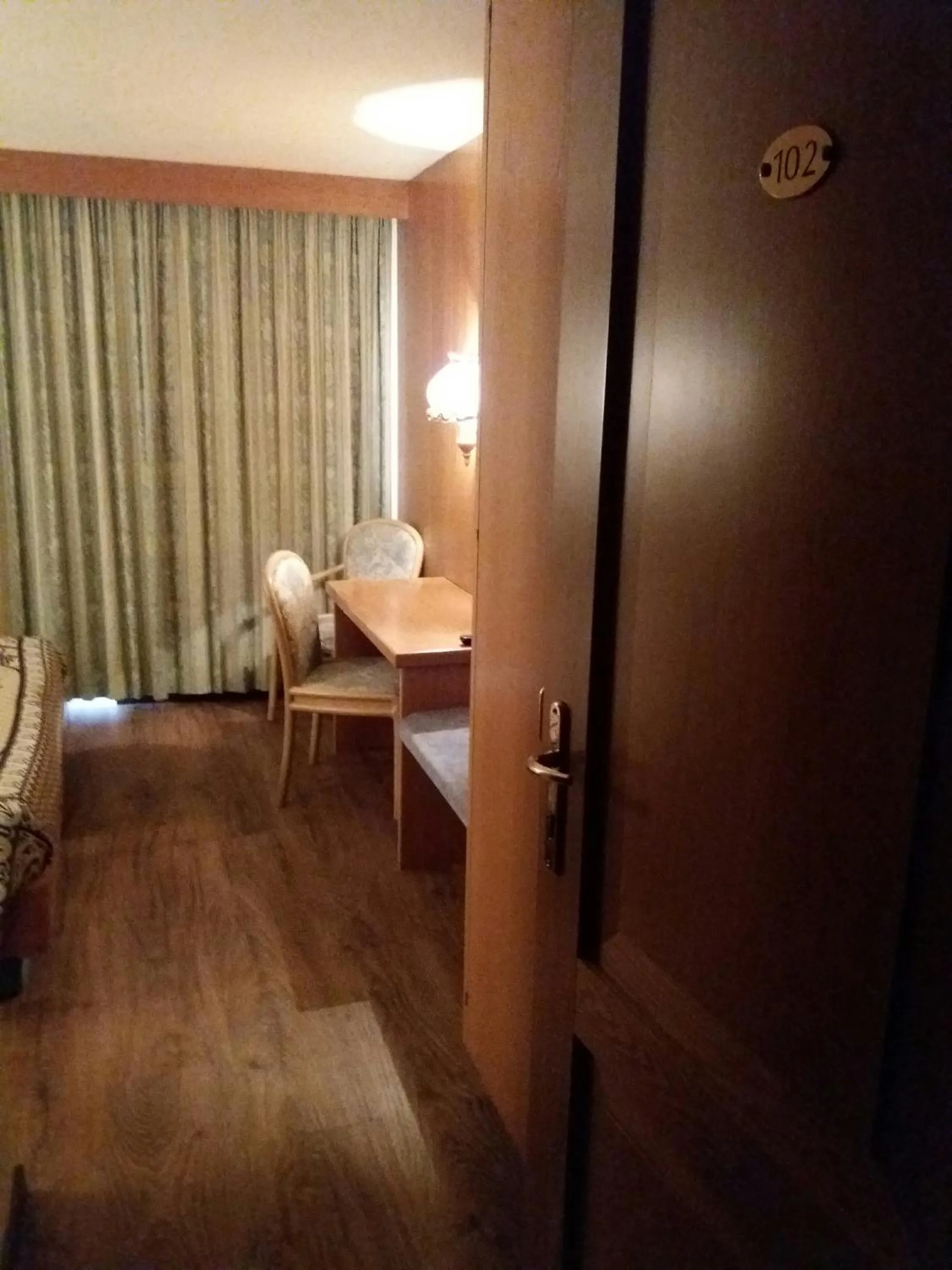 View (from property/room), Bed in Hotel Ottoz Meublé