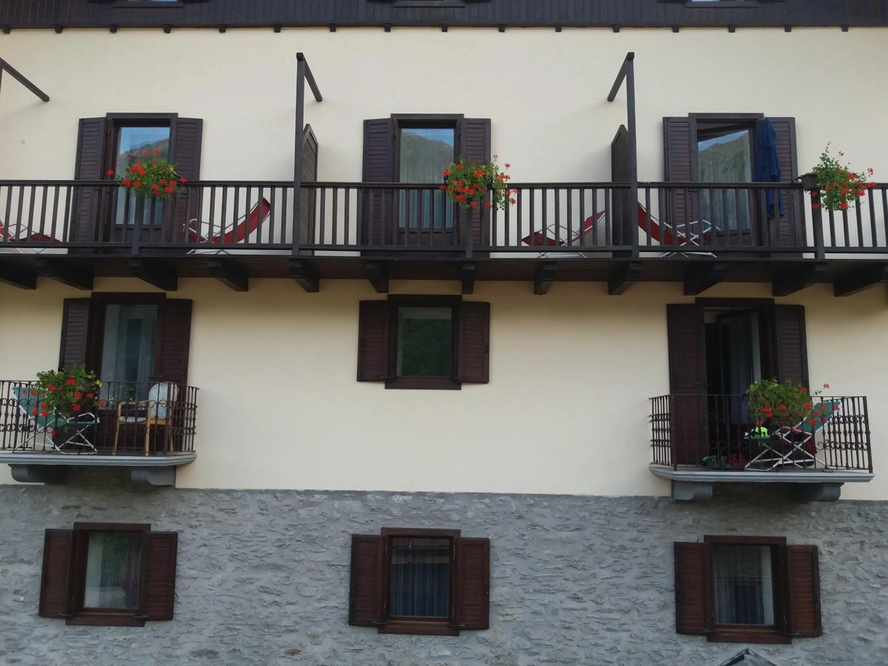 Property building in Hotel Ottoz Meublé