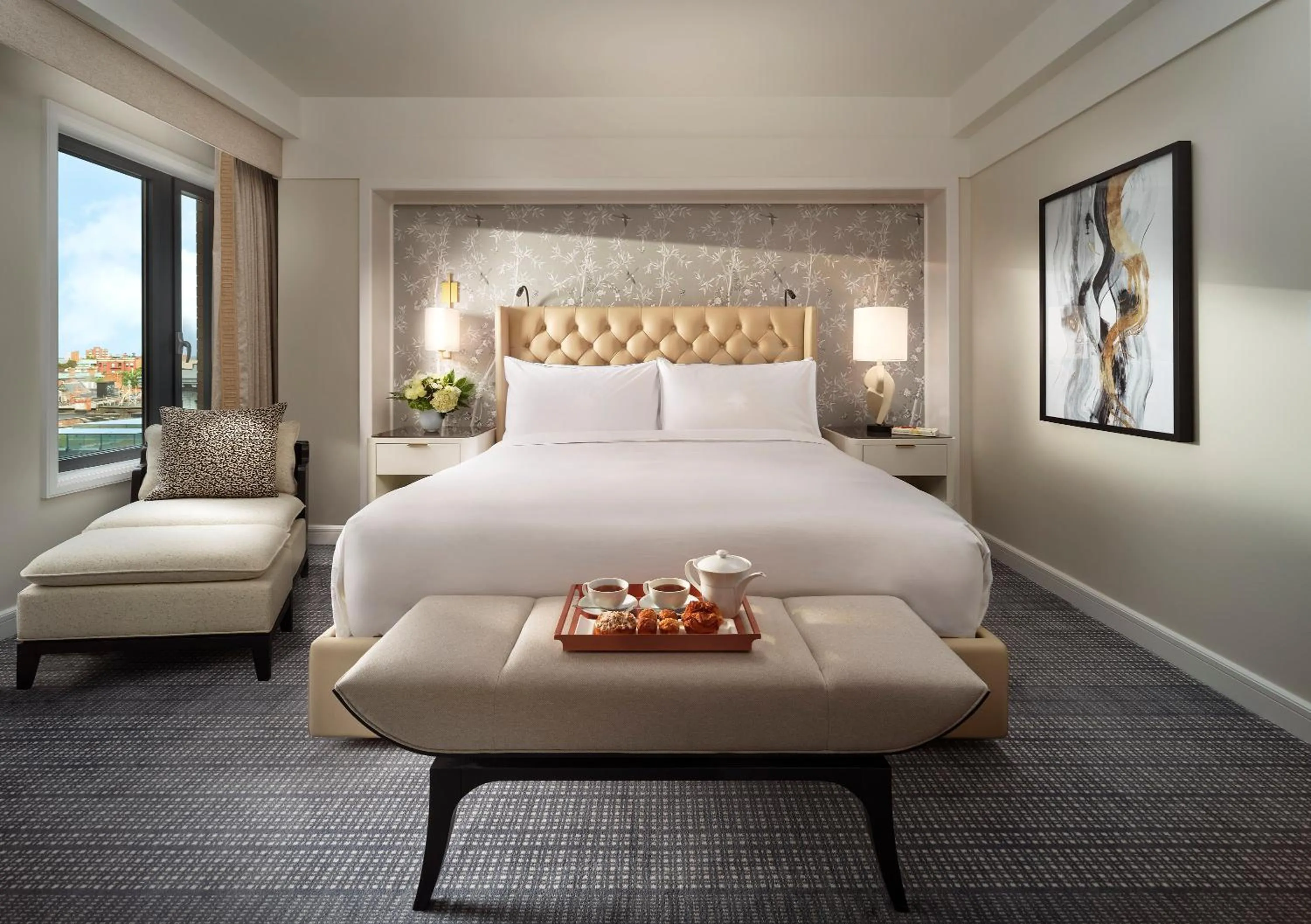 Living room, Bed in Mandarin Oriental, Boston